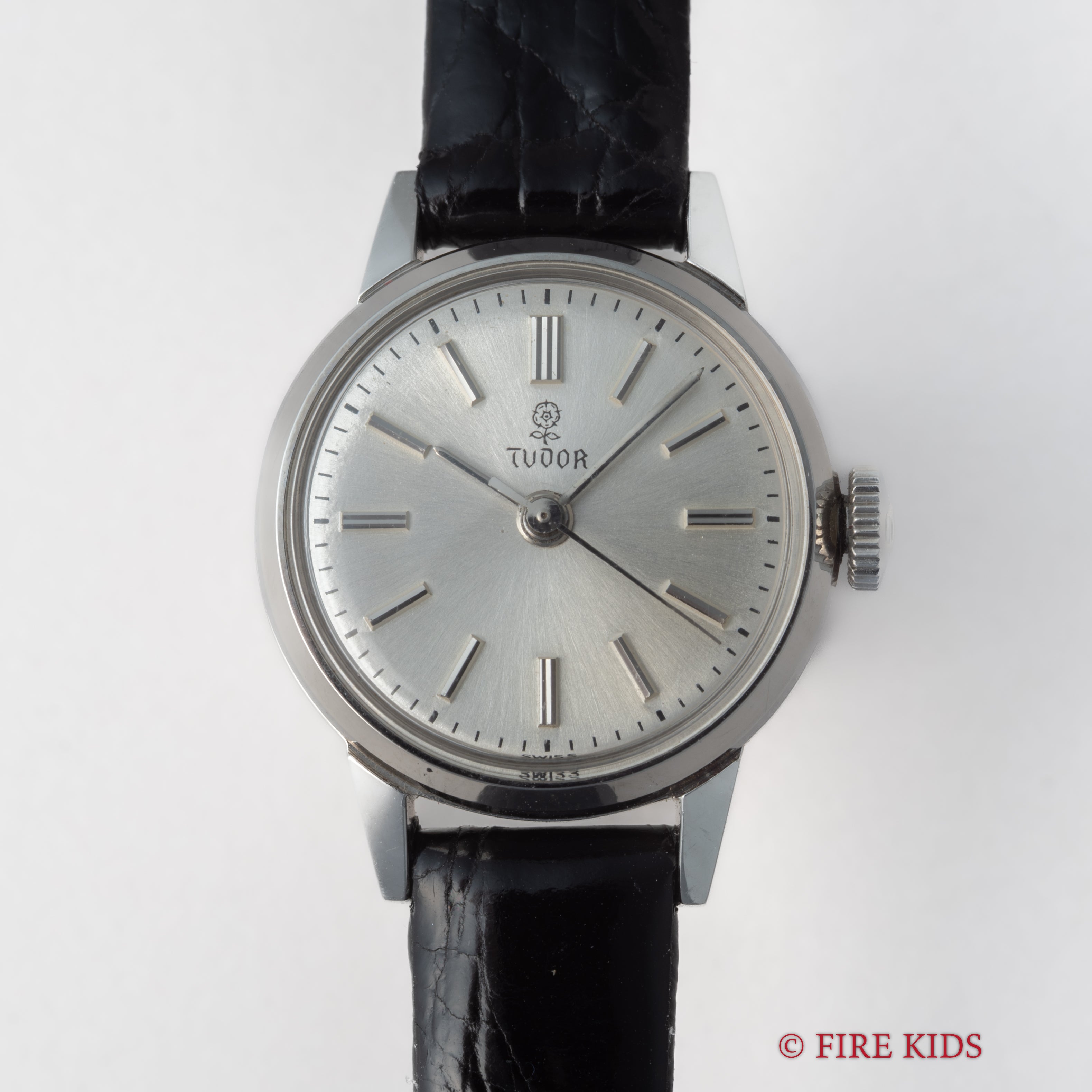 チューダー 小薔薇 レディース ラウンドケース 1966年製 手巻 王冠リューズ 王冠尾錠