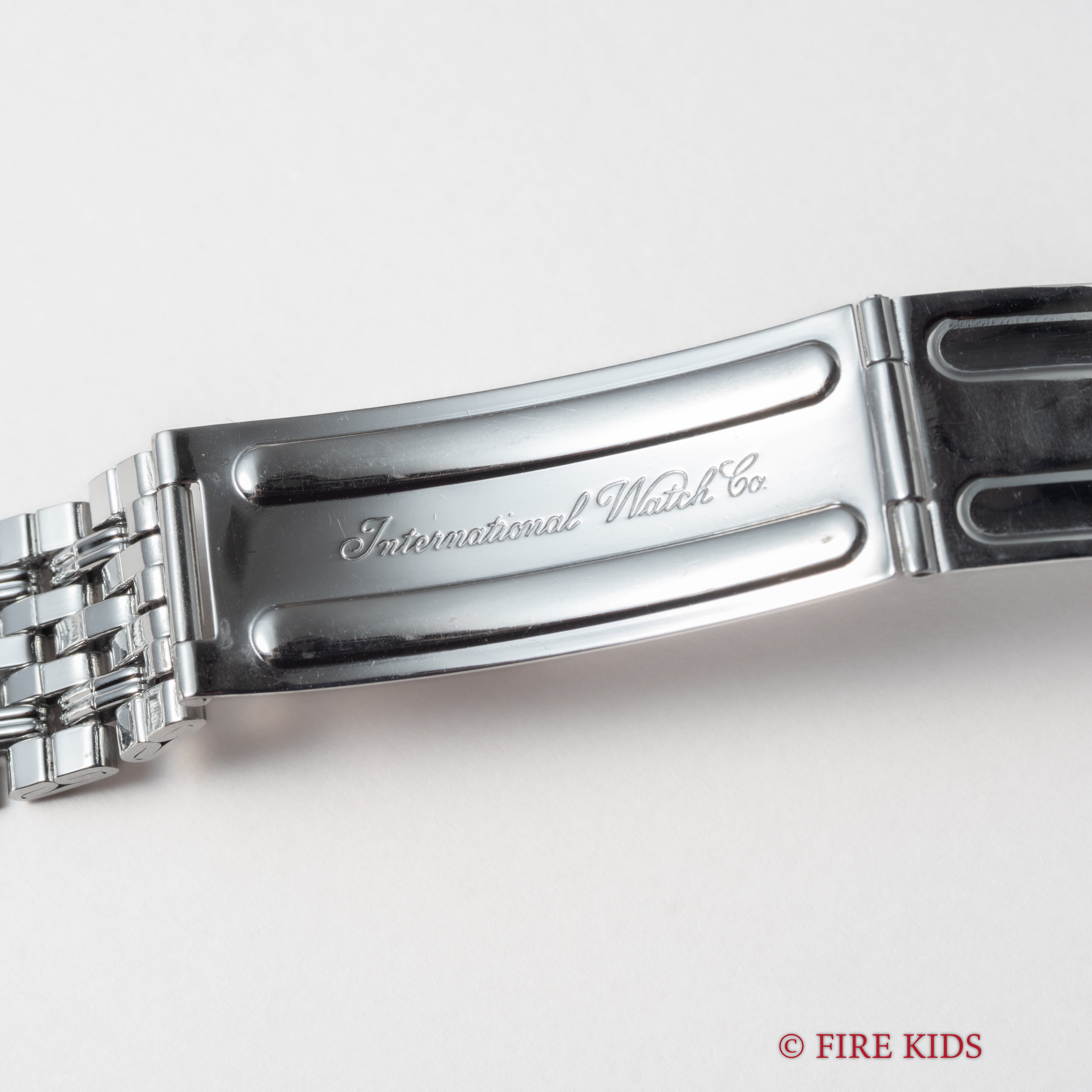 IWC ヨットクラブ 1968年製 ブルーダイヤル Cal.8541 ペラトン式自動巻き 純正ジュビリーブレス