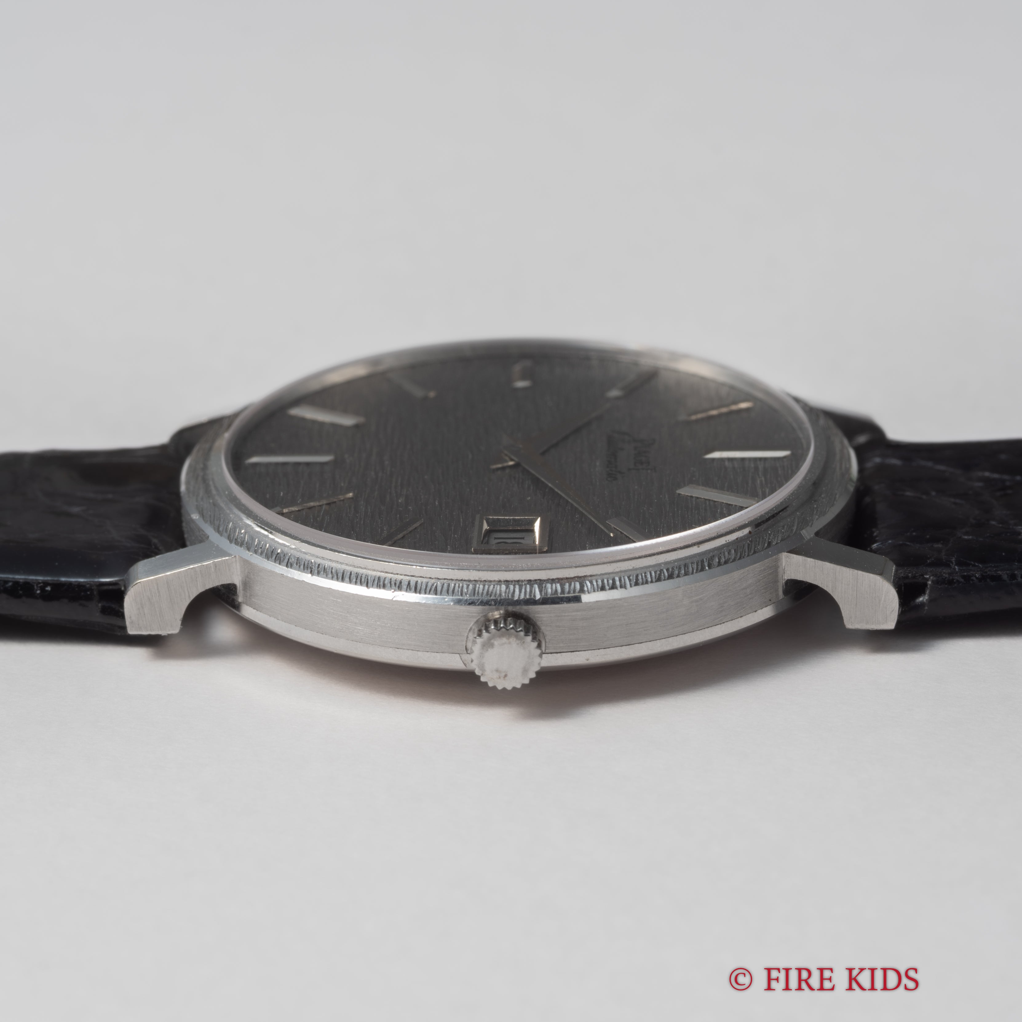 ピアジェ アルティプラノ ウルトラシン 18金無垢ホワイトゴールド 1970年代製 純金マイクロローター自動巻 Cal.12PC1