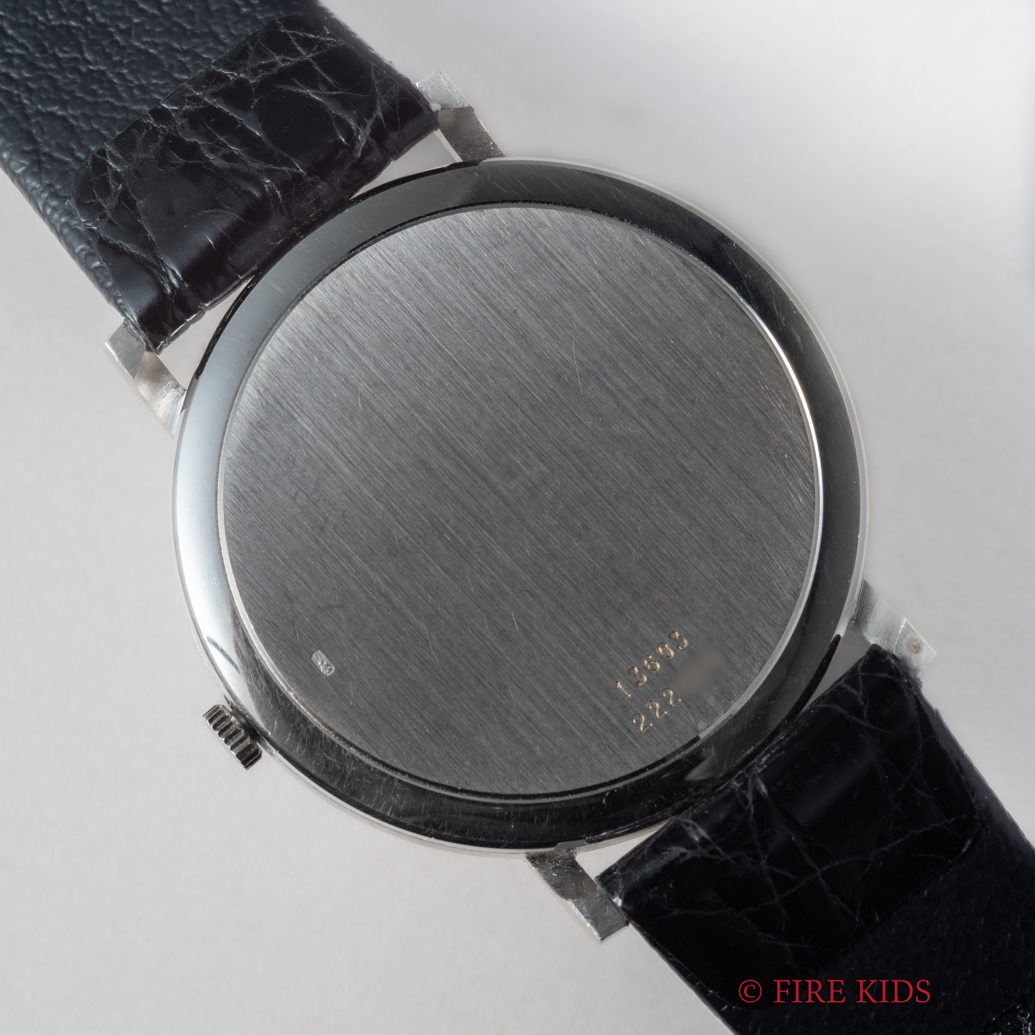 ピアジェ アルティプラノ ウルトラシン 18金無垢ホワイトゴールド 1970年代製 純金マイクロローター自動巻 Cal.12PC1