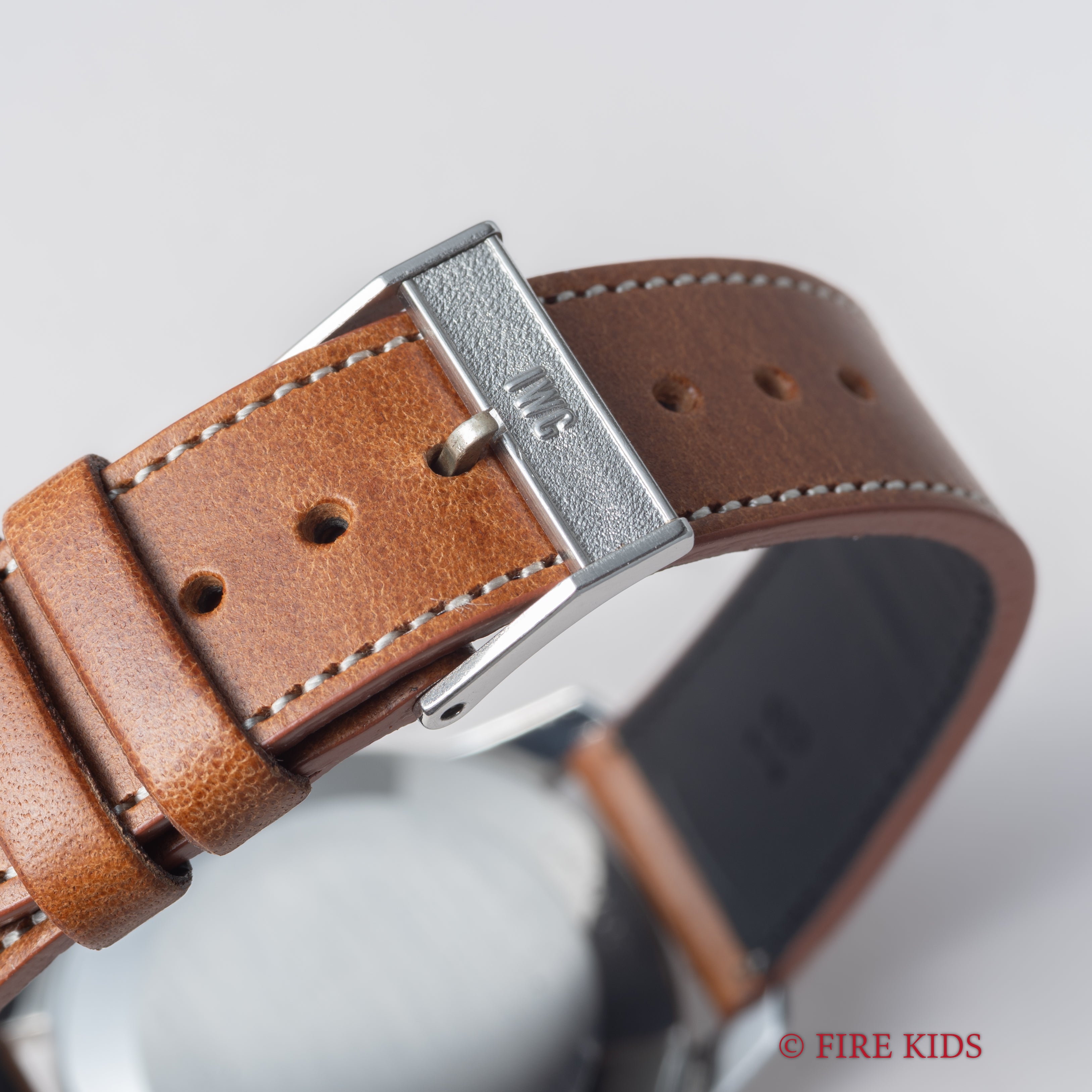 IWC 1972年製 ラウンドケース ペラトン式自動巻き Cal.854B R810A お魚リューズ