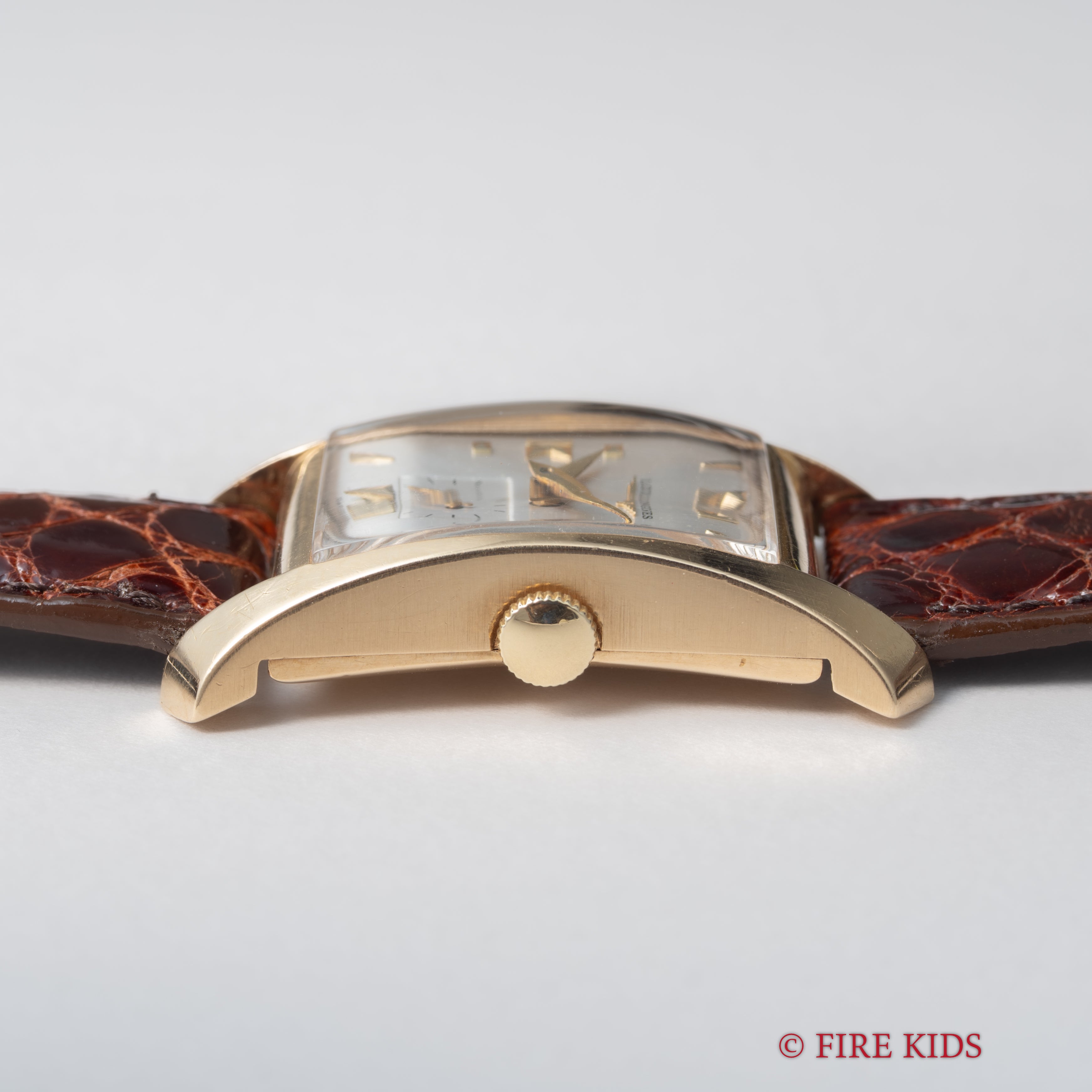 ロンジン 14金無垢 フレアードケース アワーグラス 手巻き 1952年刻印 Cal.9LT カットガラス