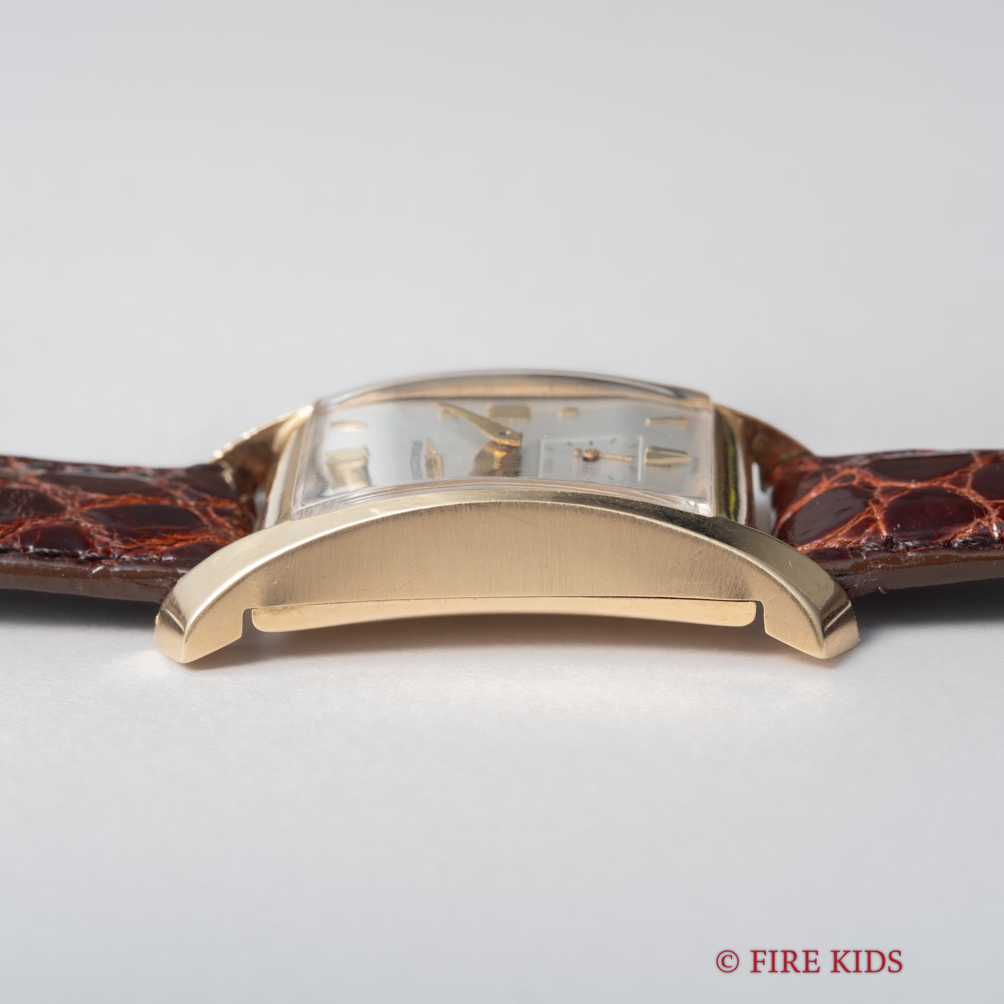 ロンジン 14金無垢 フレアードケース アワーグラス 手巻き 1952年刻印 Cal.9LT カットガラス