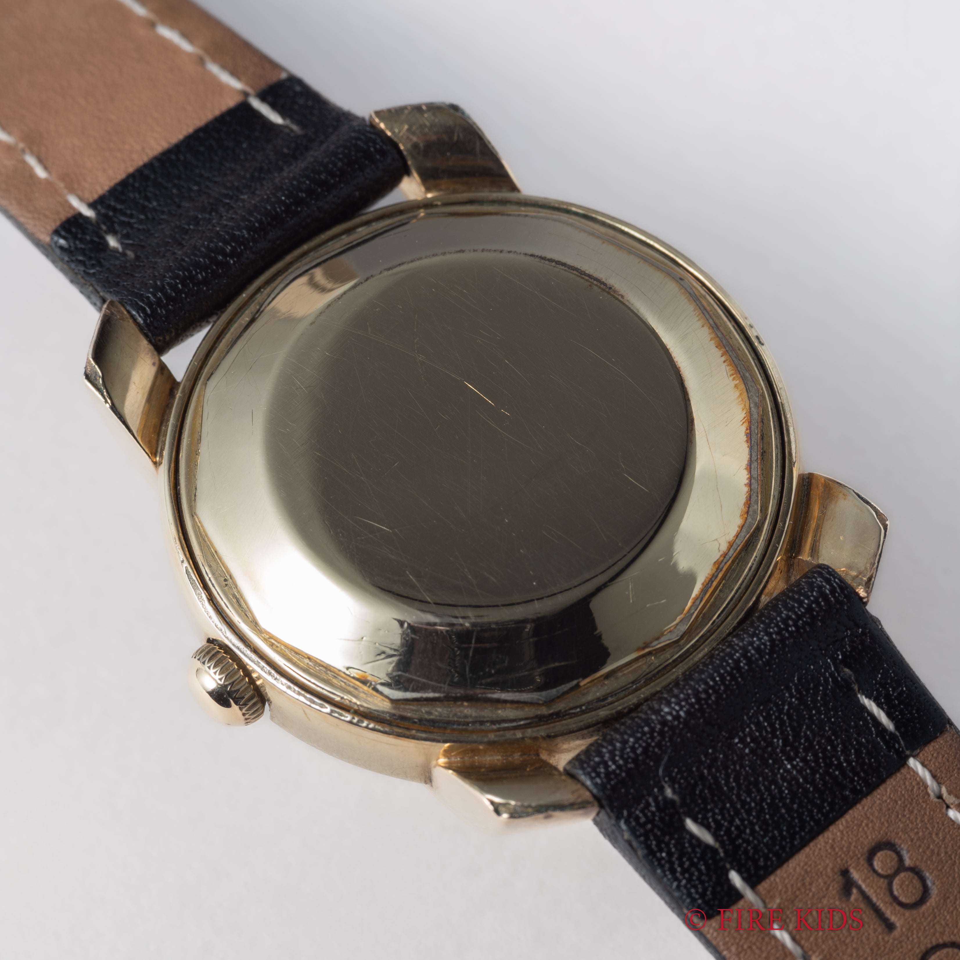 ルクルト インジケーター ブラックミラーダイヤル 1950年代製 10KGF バンパー式自動巻 スクリューバック