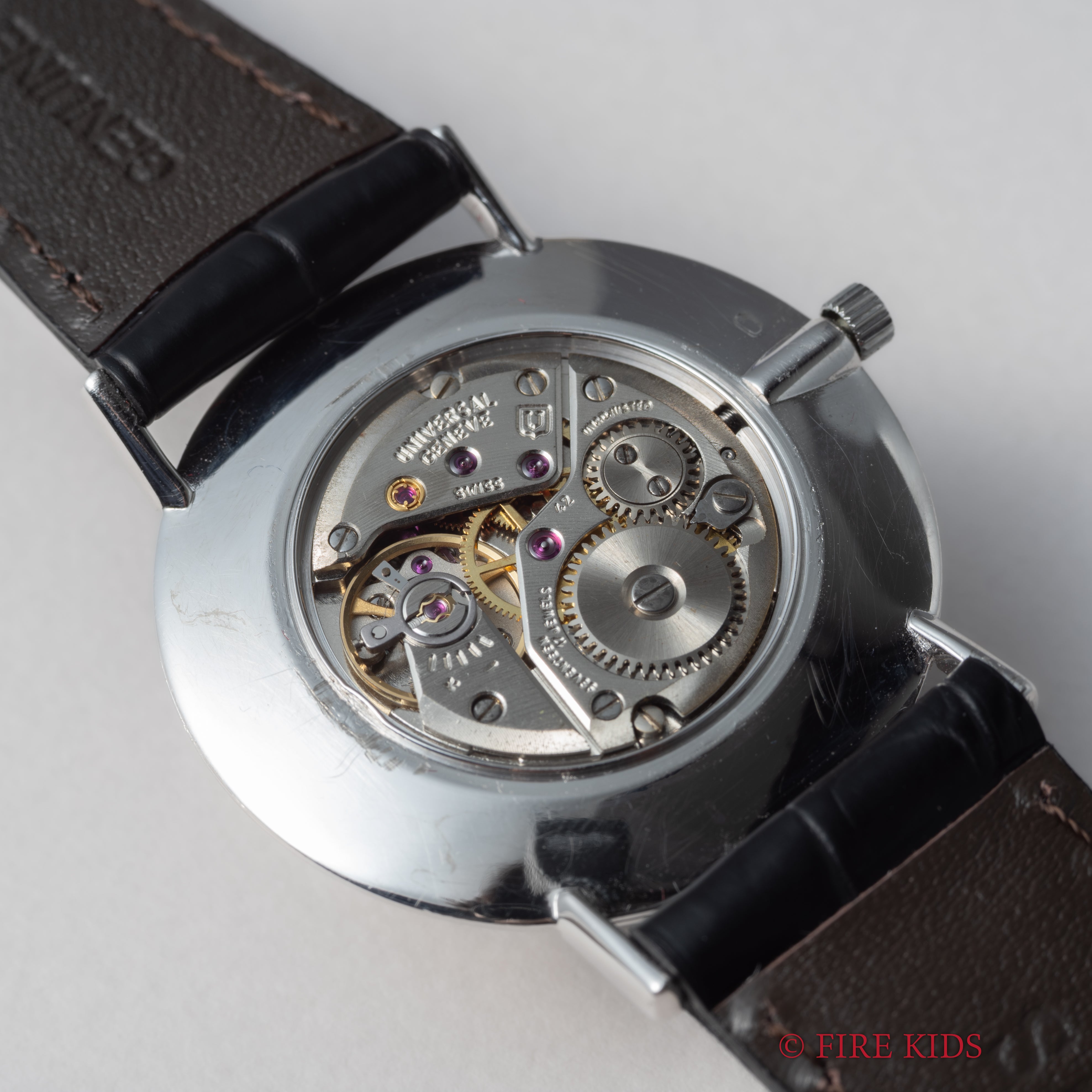 ユニバーサルジュネーブ 18金無垢ホワイトゴールド 手巻き 13Pダイヤインデックス 1970年代製