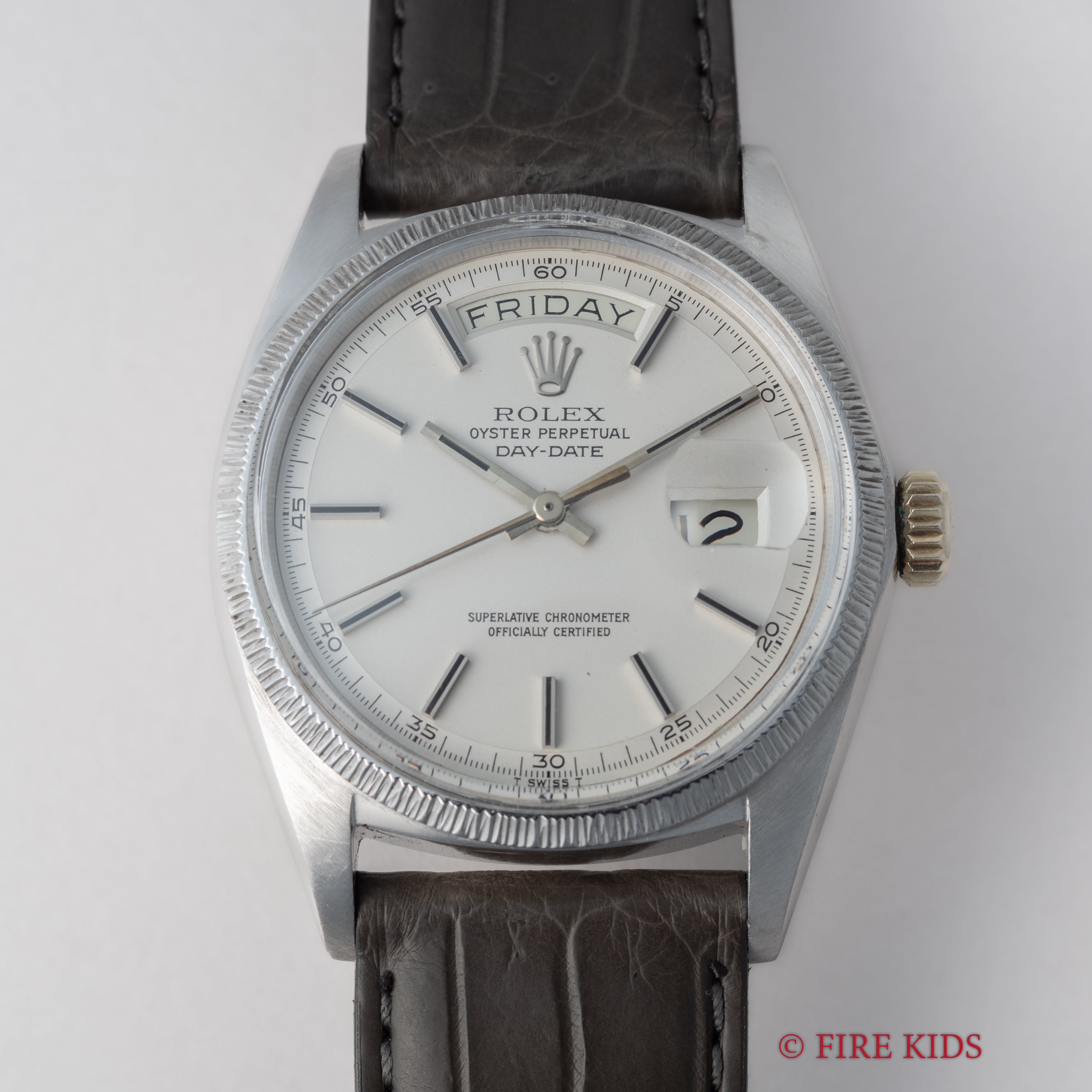 ロレックス デイデイト 18金無垢ホワイトゴールドバークベゼル 1968年製 Ref.1807