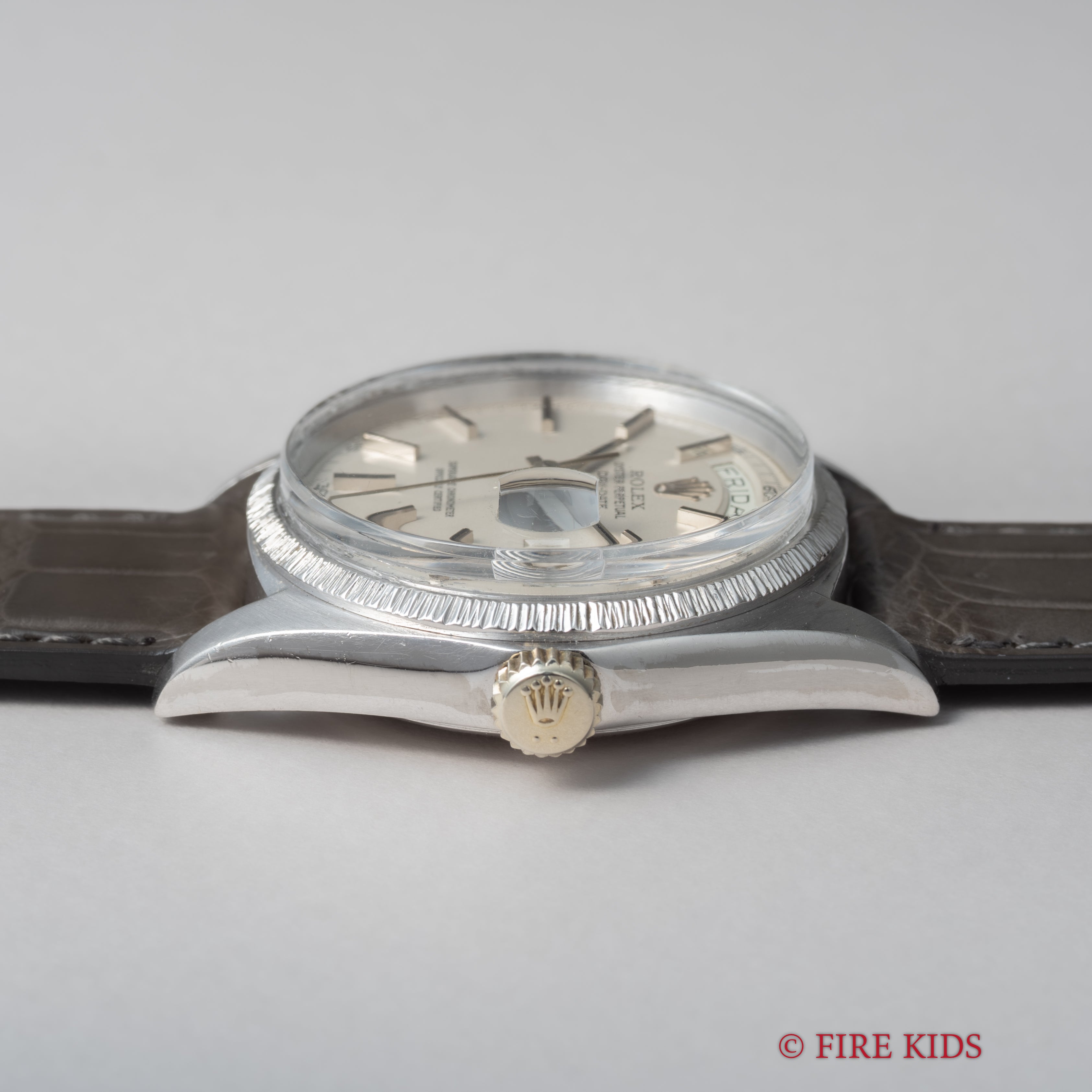 ロレックス デイデイト 18金無垢ホワイトゴールドバークベゼル 1968年製 Ref.1807