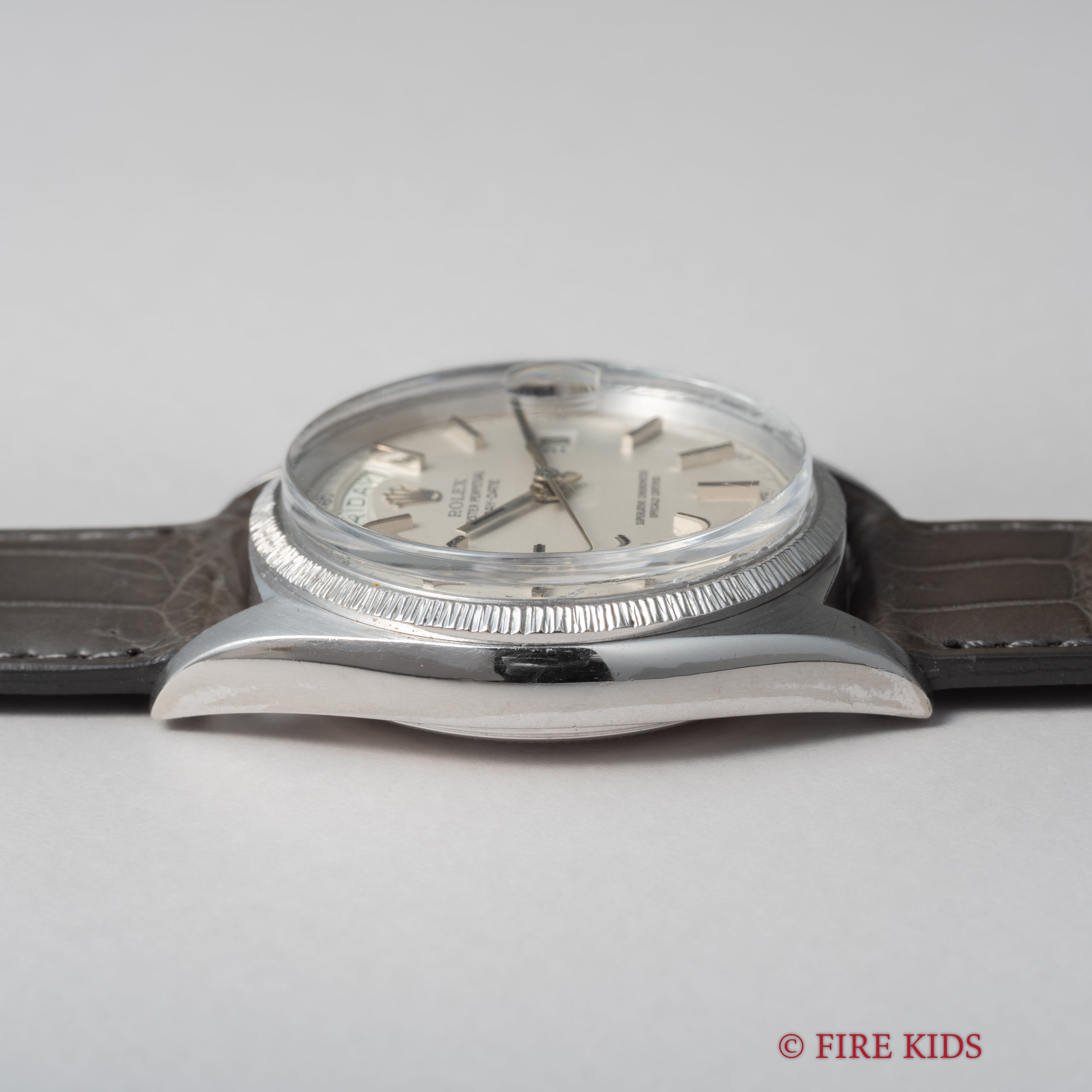 ロレックス デイデイト 18金無垢ホワイトゴールドバークベゼル 1968年製 Ref.1807