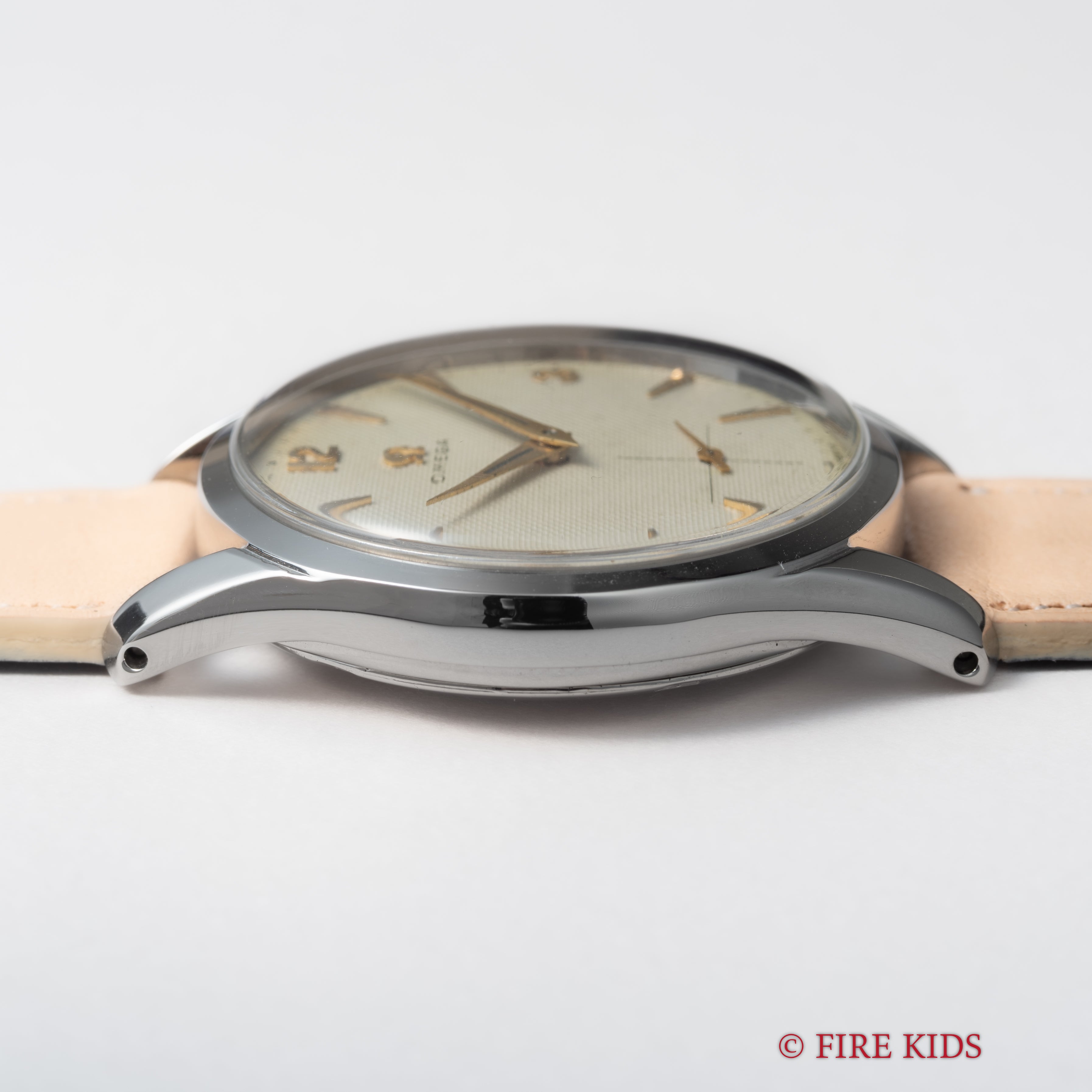 オメガ シーマスター 30mmキャリバー 1952年製 ギョウシェダイヤル Cal.265 スモールセコンド 手巻き