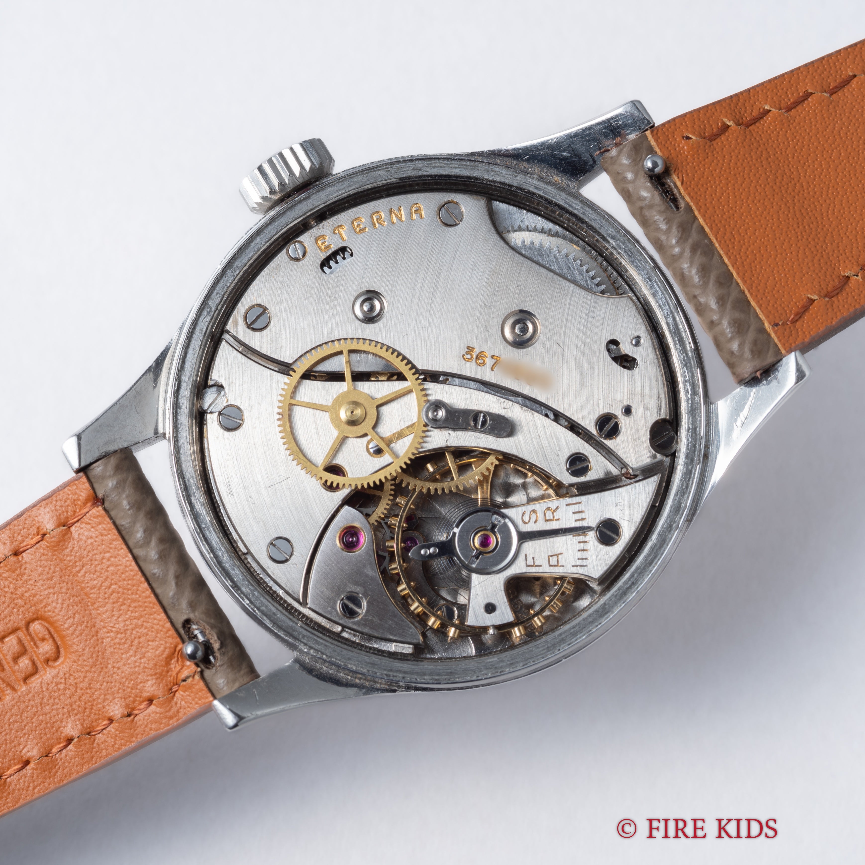 エテルナ 36㎜ビッグケース 1940年代製 アラビアダイヤル 耐震装置付き手巻 Cal.852