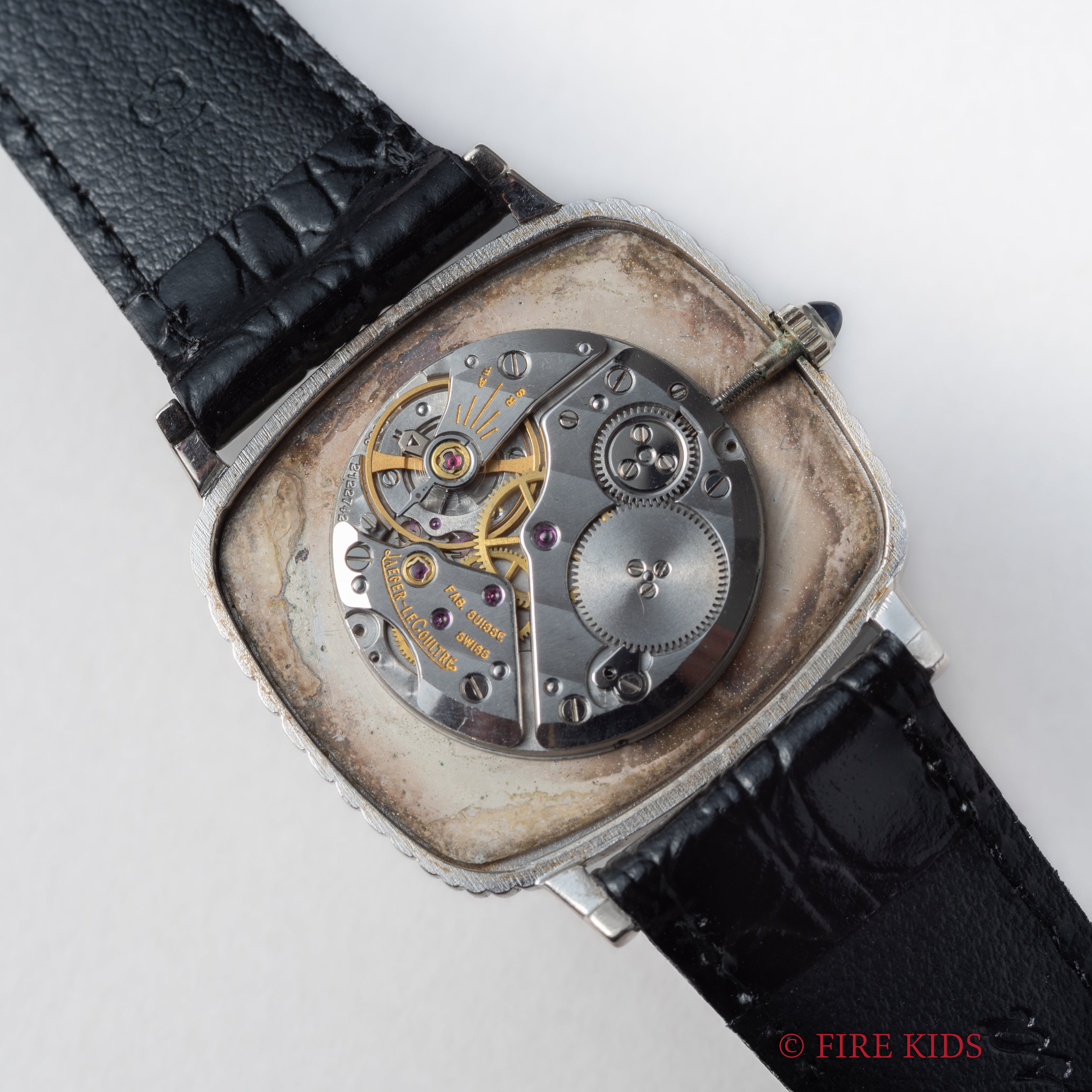 ジャガー・ルクルト スクエアケース 1970年代製 Ref.4467.22 18金金無垢 純正尾錠付き ジェラルドジェンタ