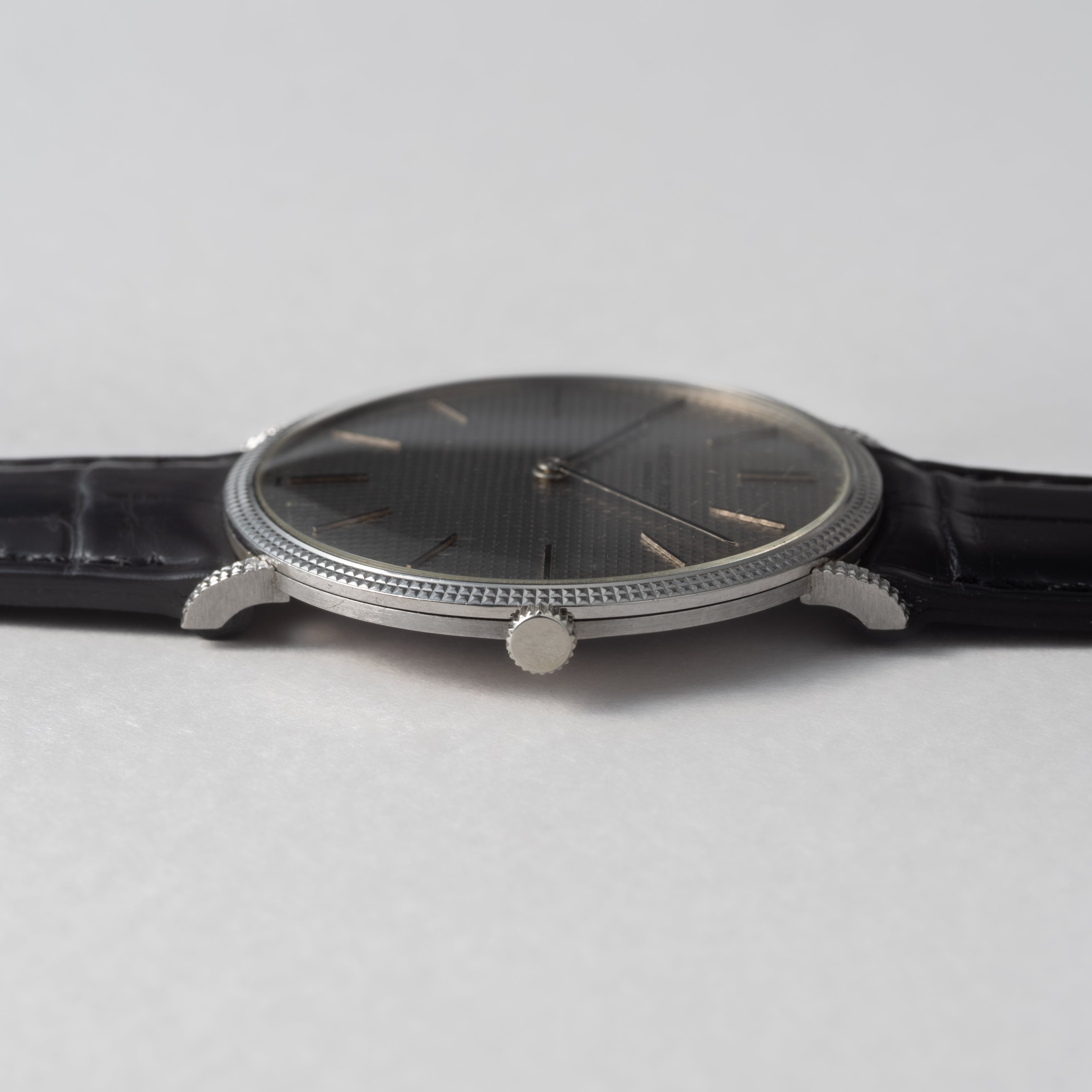 オーデマ・ピゲ ホブネイル 18金無垢ホワイトゴールド 1970年代製 自動巻 Cal.K2120 純正18KWG尾錠