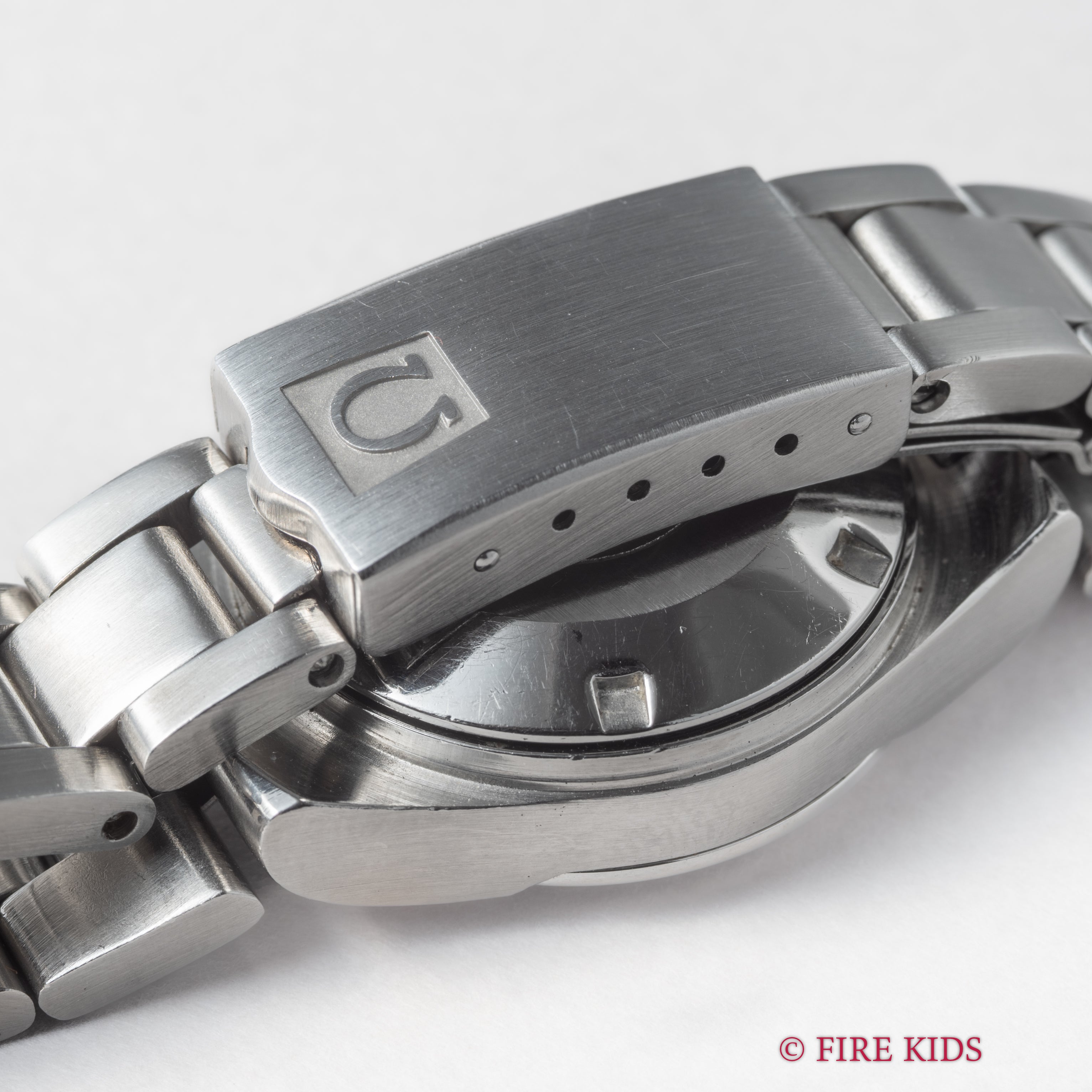 オメガ ジュネーブ レディース Ref.566.0067 1973年製 Cal.684 自動巻き 純正ブレス付き ネイビーダイヤル