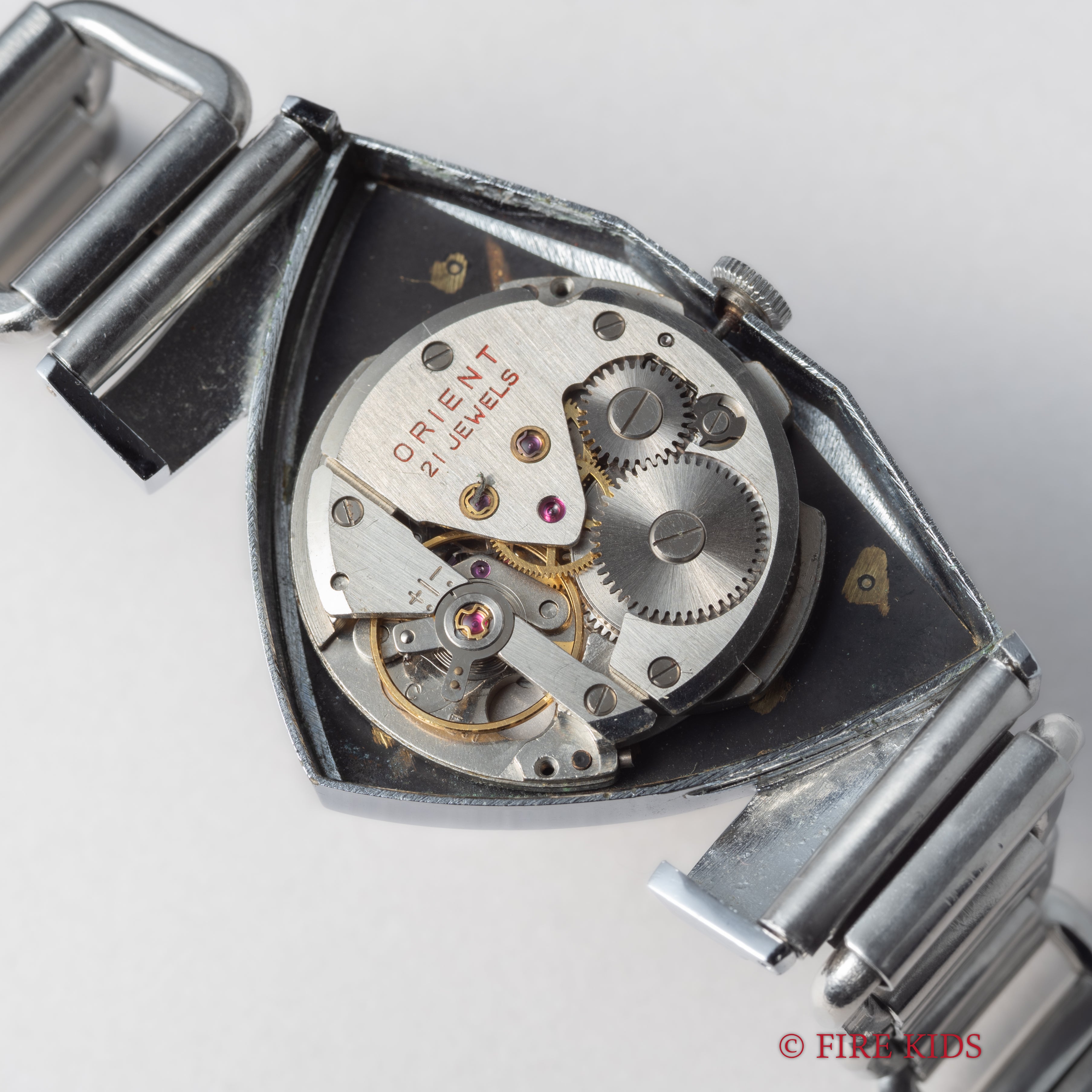 オリエント 三角時計 カレンダーオリエント AAA 1970年代製 手巻 ベンチュラタイプ 純正ブレス