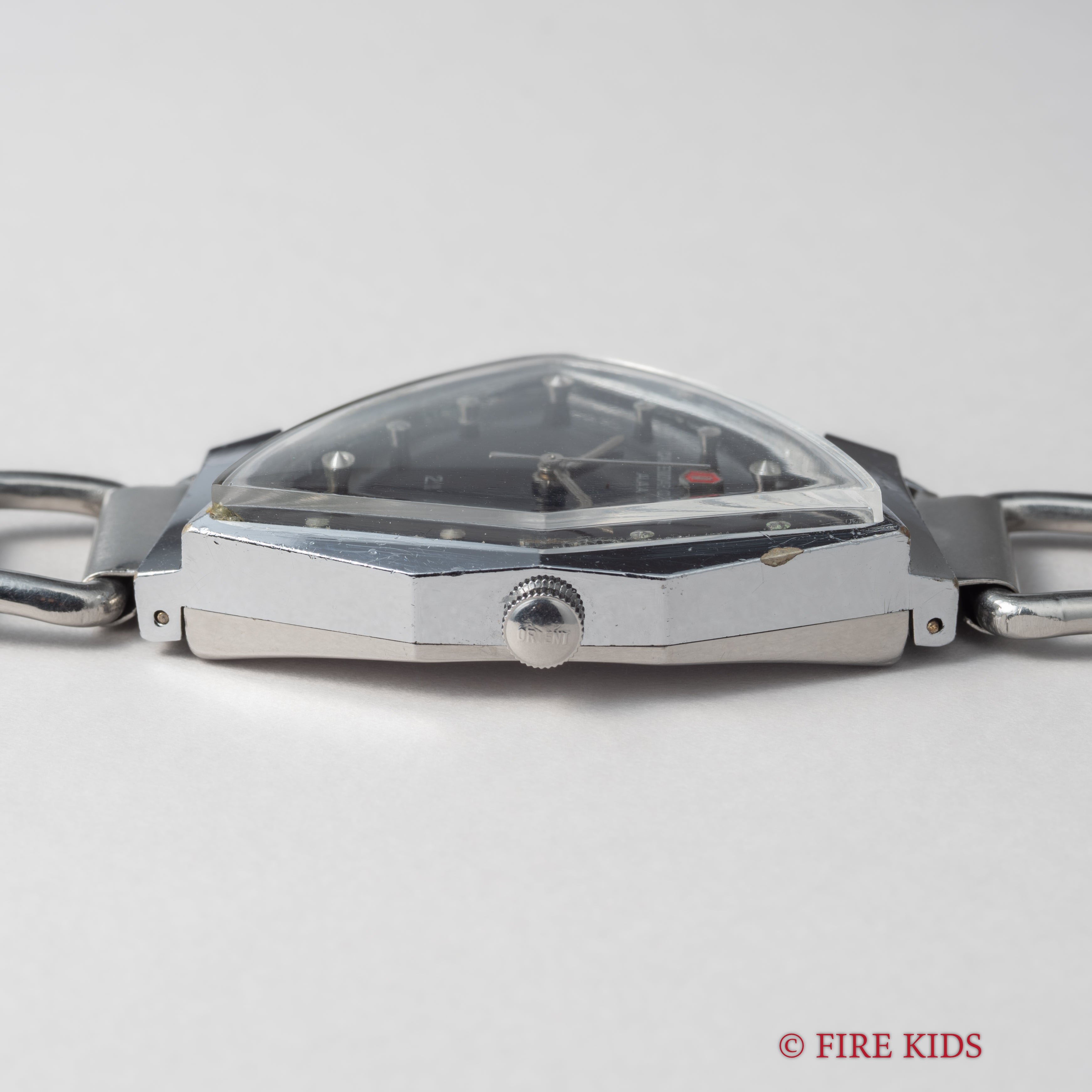 オリエント 三角時計 カレンダーオリエント AAA 1970年代製 手巻 ベンチュラタイプ 純正ブレス