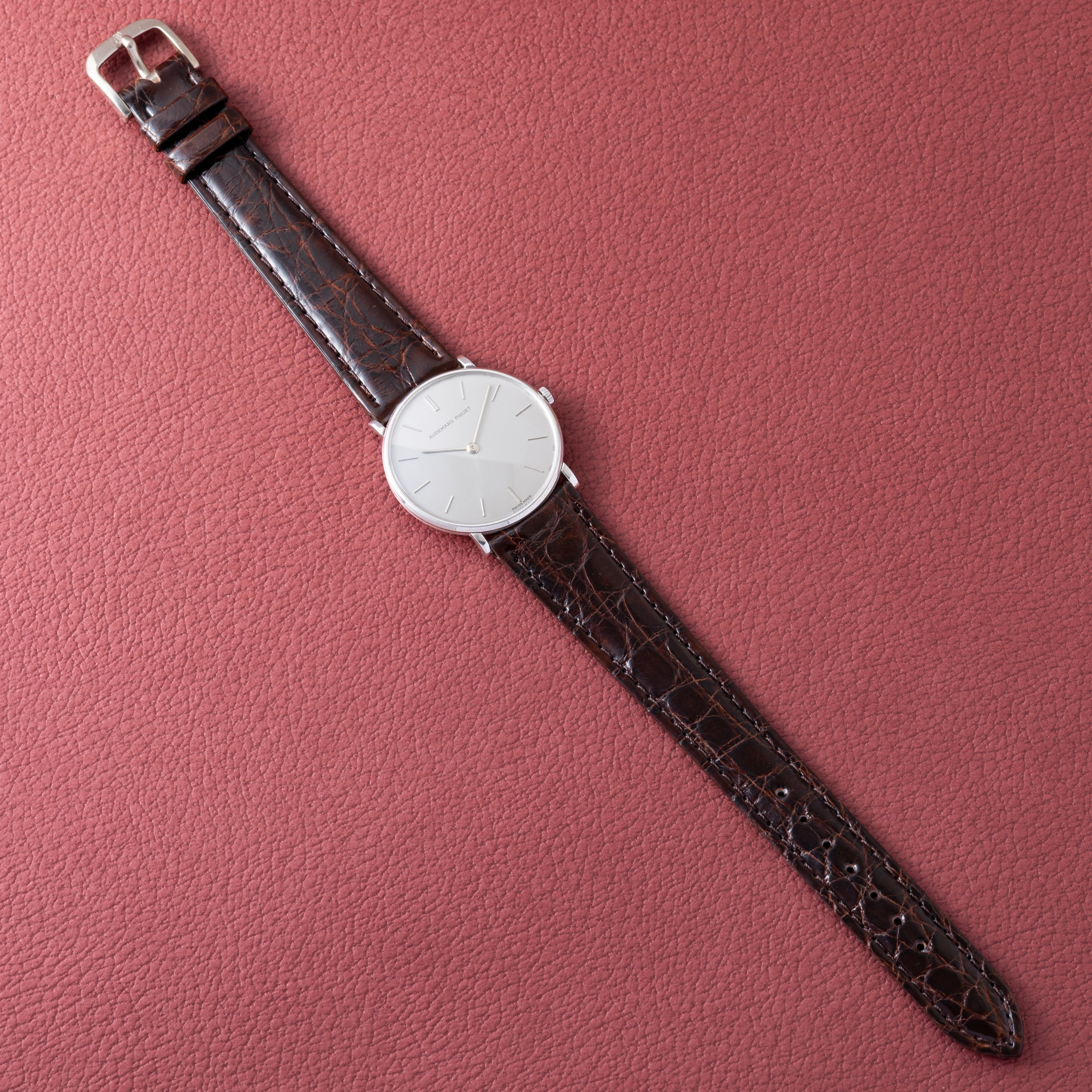 オーデマ・ピゲ クラシック 18金無垢ホワイトゴールド製 手巻き 1987年~1994年製