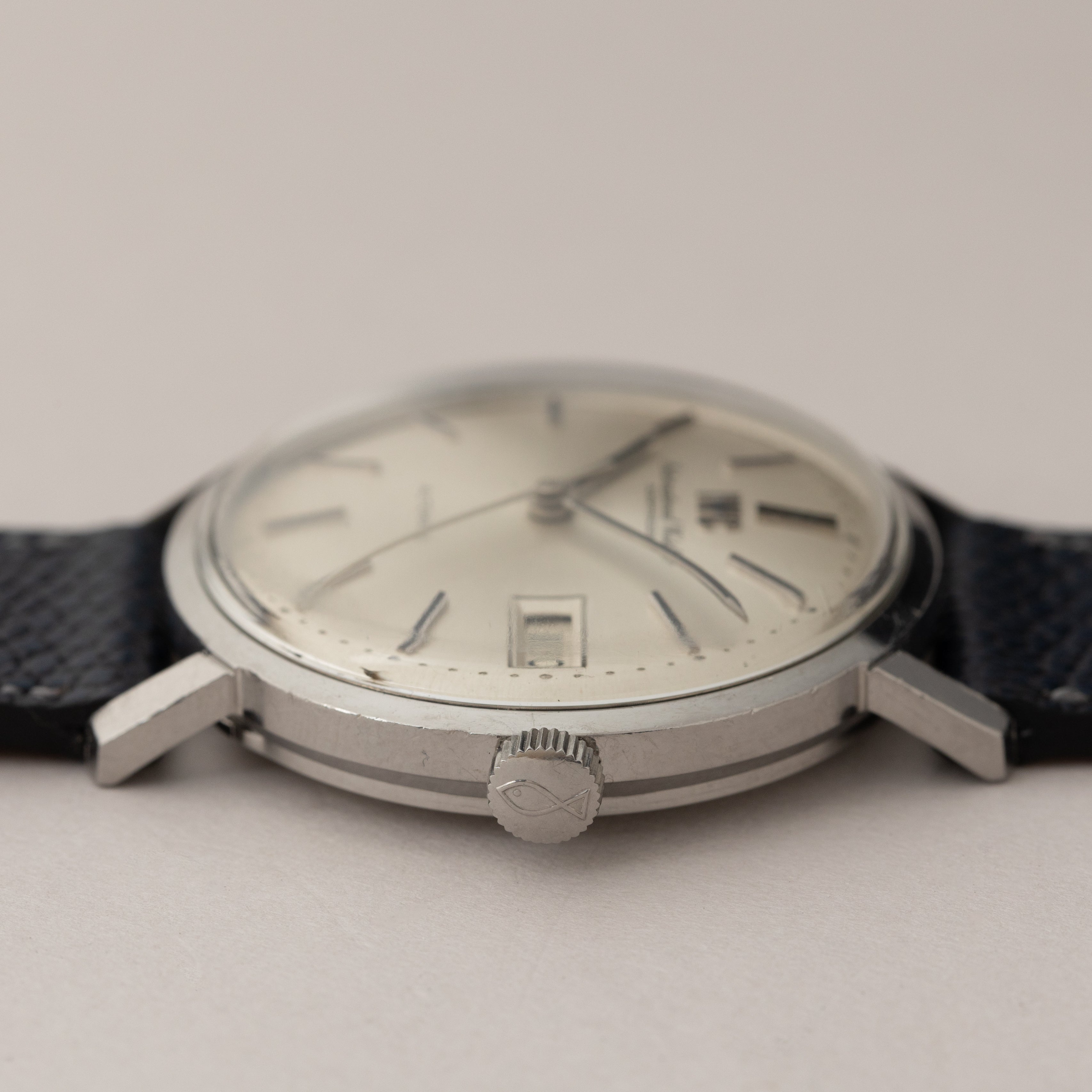 IWC ラウンド 自動巻き 1971年製 Cal.8541B お魚リューズ