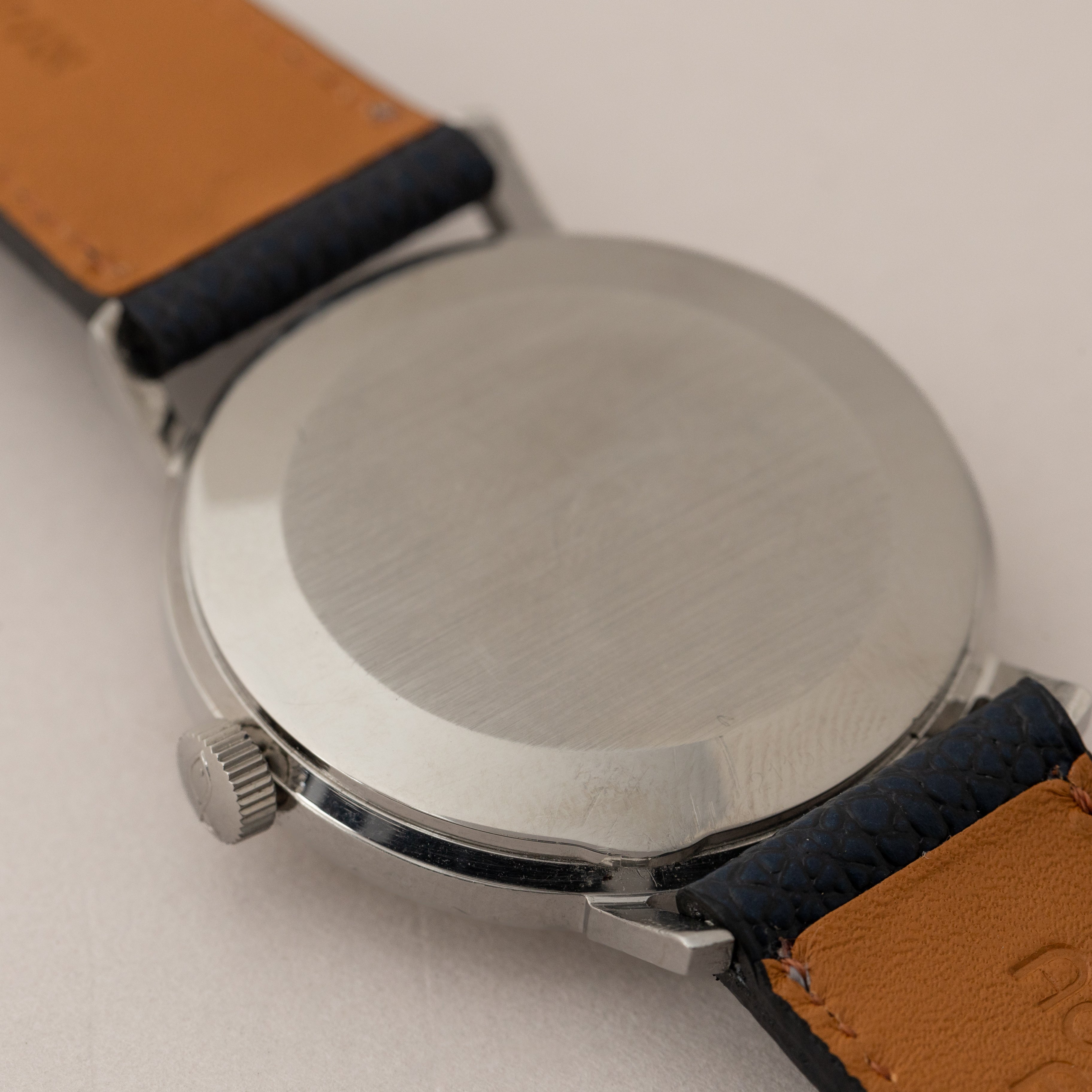 IWC ラウンド 自動巻き 1971年製 Cal.8541B お魚リューズ