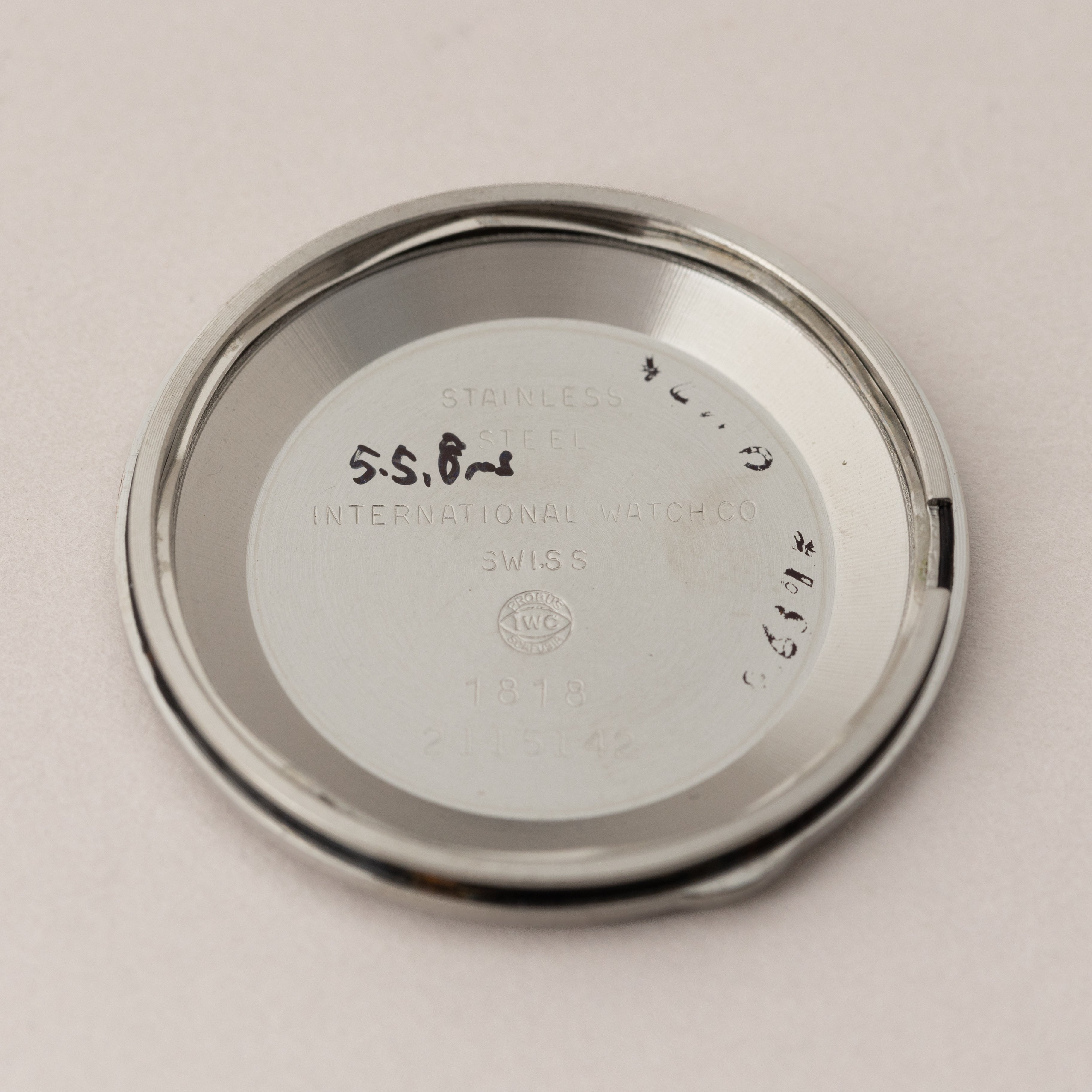 IWC ラウンド 自動巻き 1971年製 Cal.8541B お魚リューズ