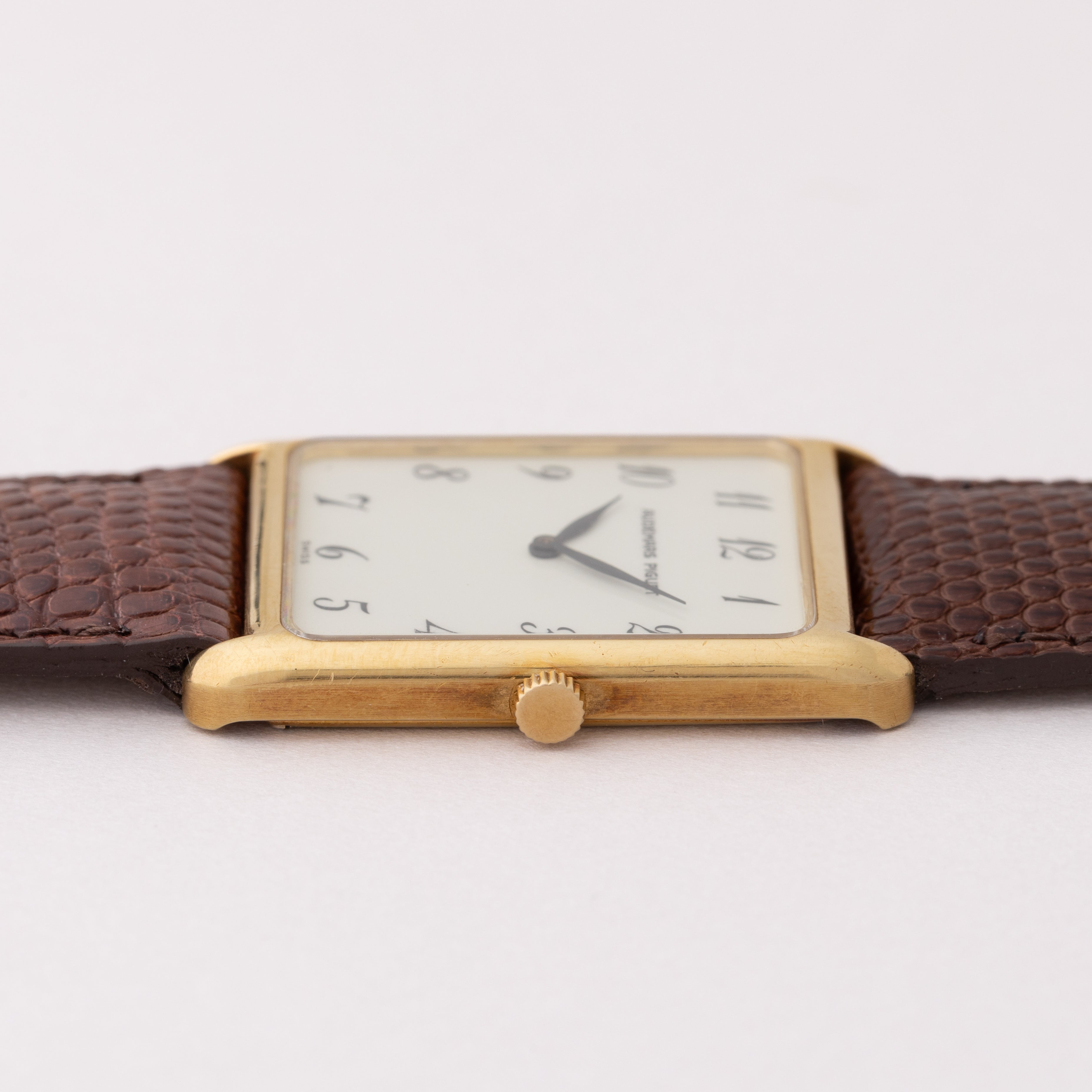 オーデマ・ピゲ 18KYGスクエアケース エナメルダイヤル 1976~79年製 純正尾錠