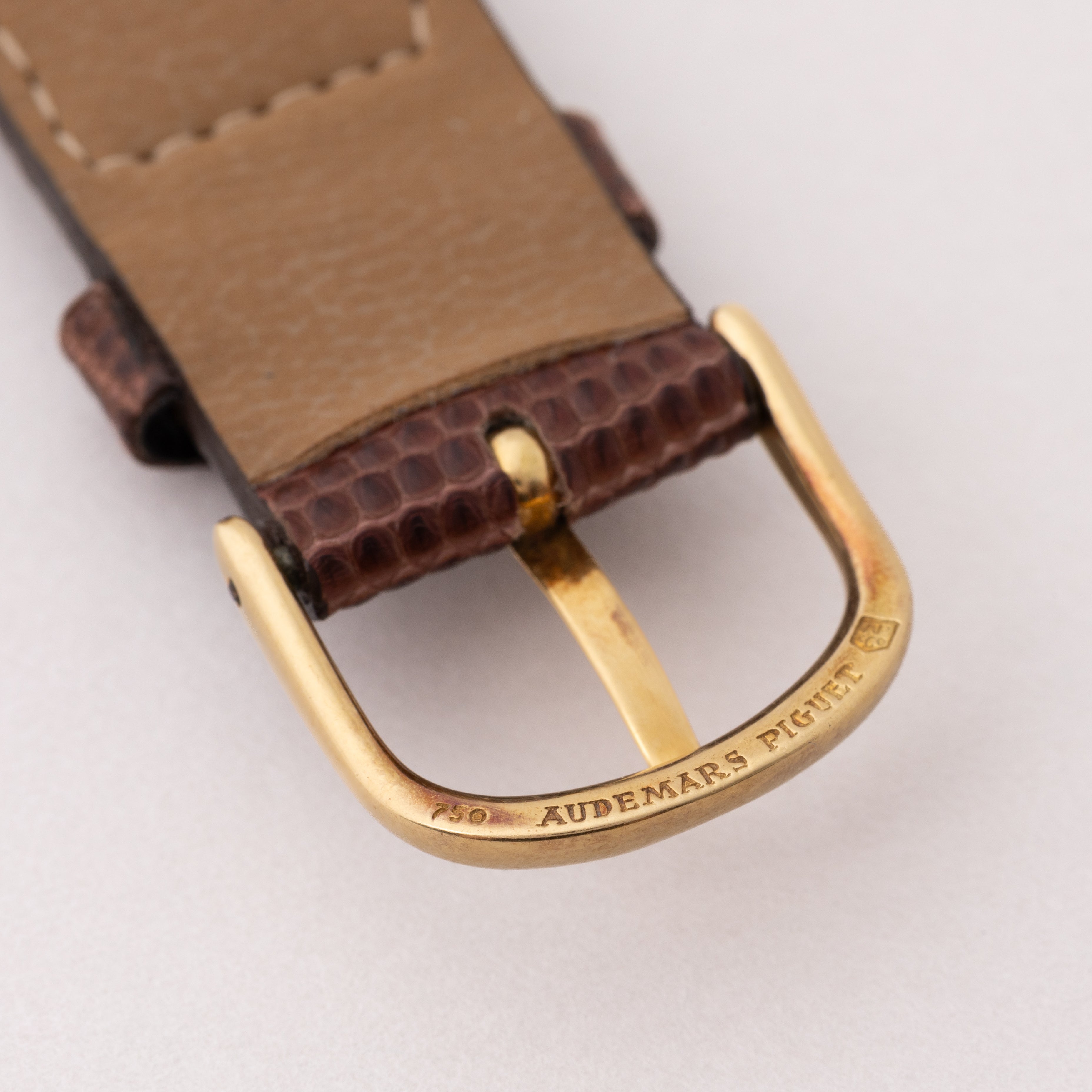 オーデマ・ピゲ 18KYGスクエアケース エナメルダイヤル 1976~79年製 純正尾錠