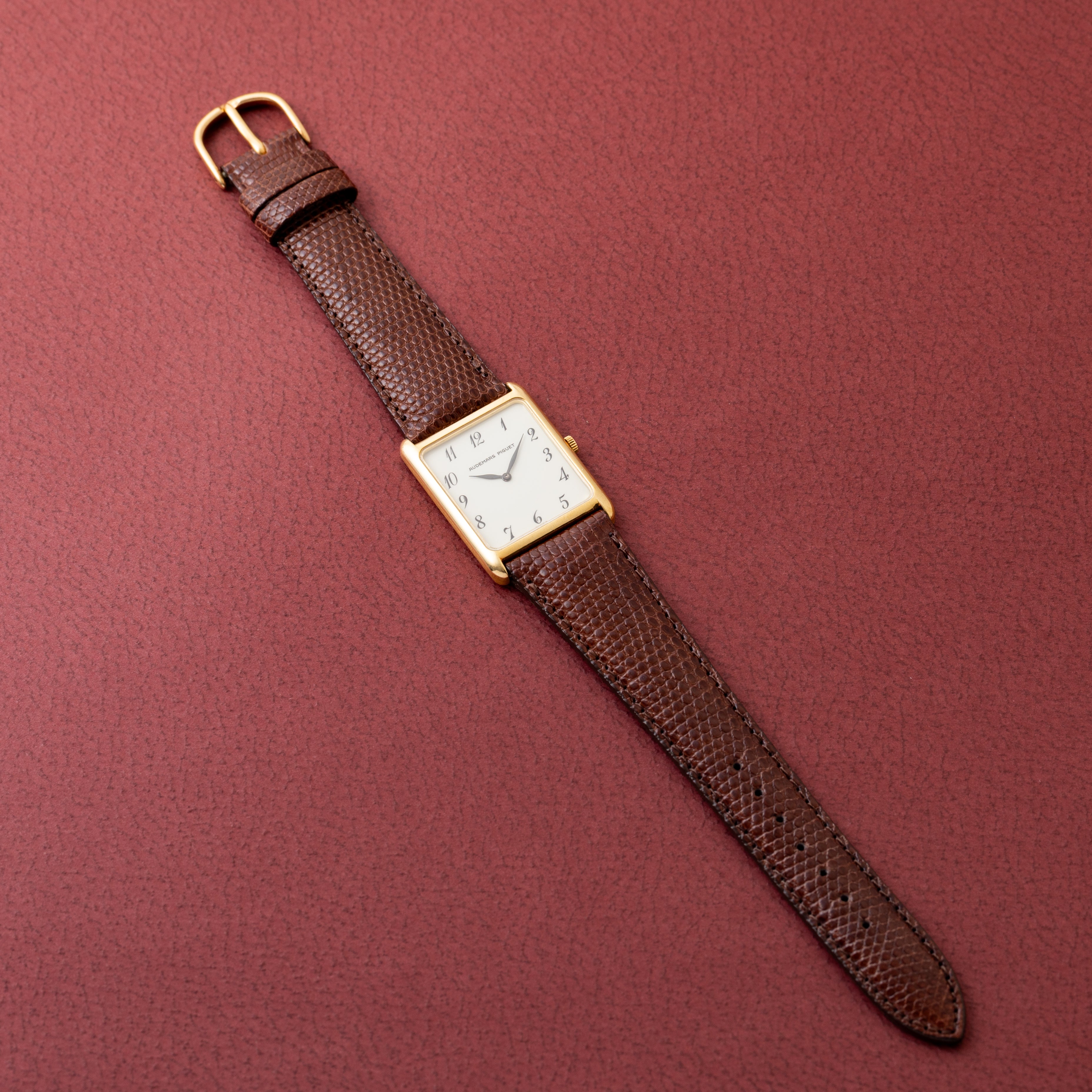 オーデマ・ピゲ 18KYGスクエアケース エナメルダイヤル 1976~79年製 純正尾錠