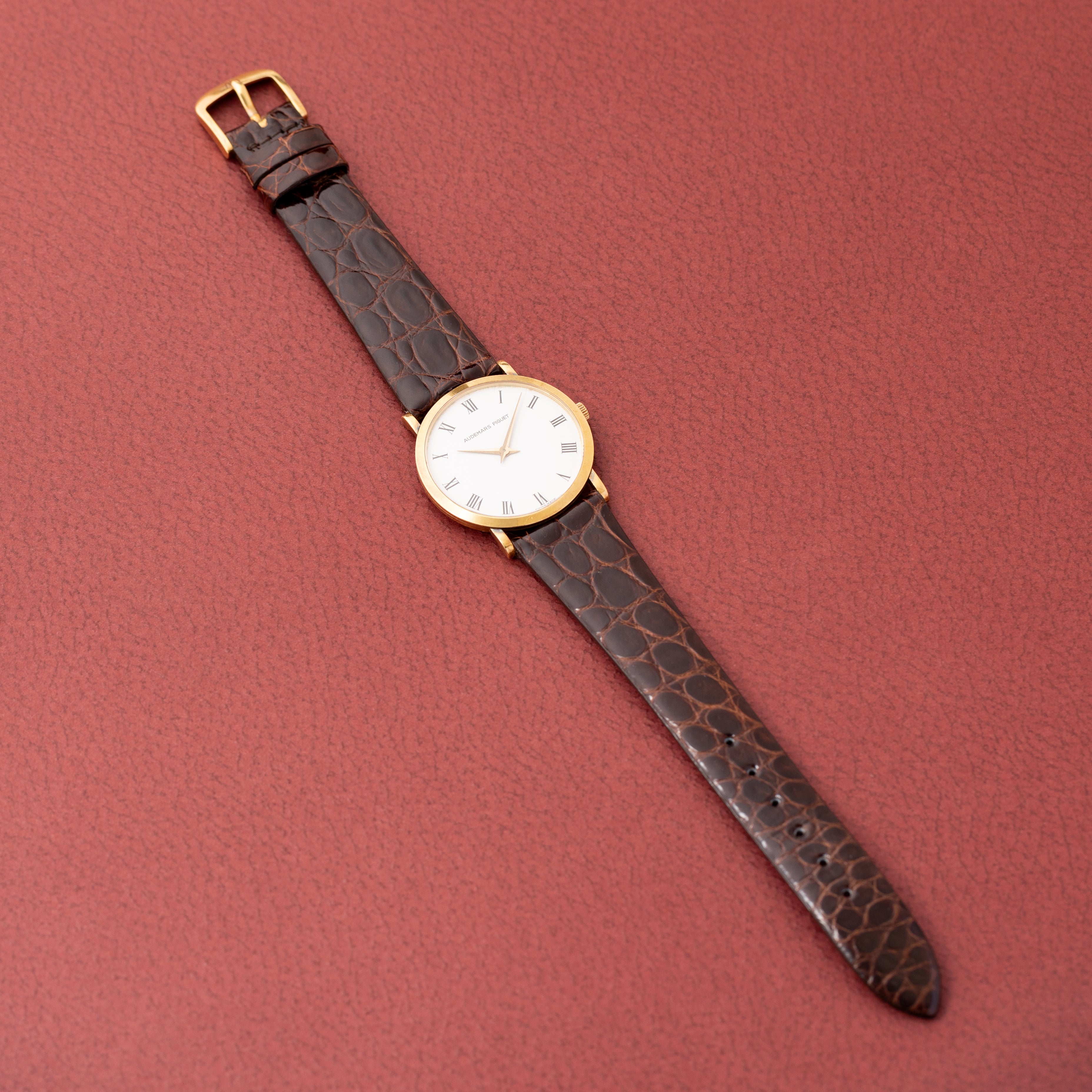 オーデマ・ピゲ ホワイトローマン 18金無垢 1980年代製 手巻き