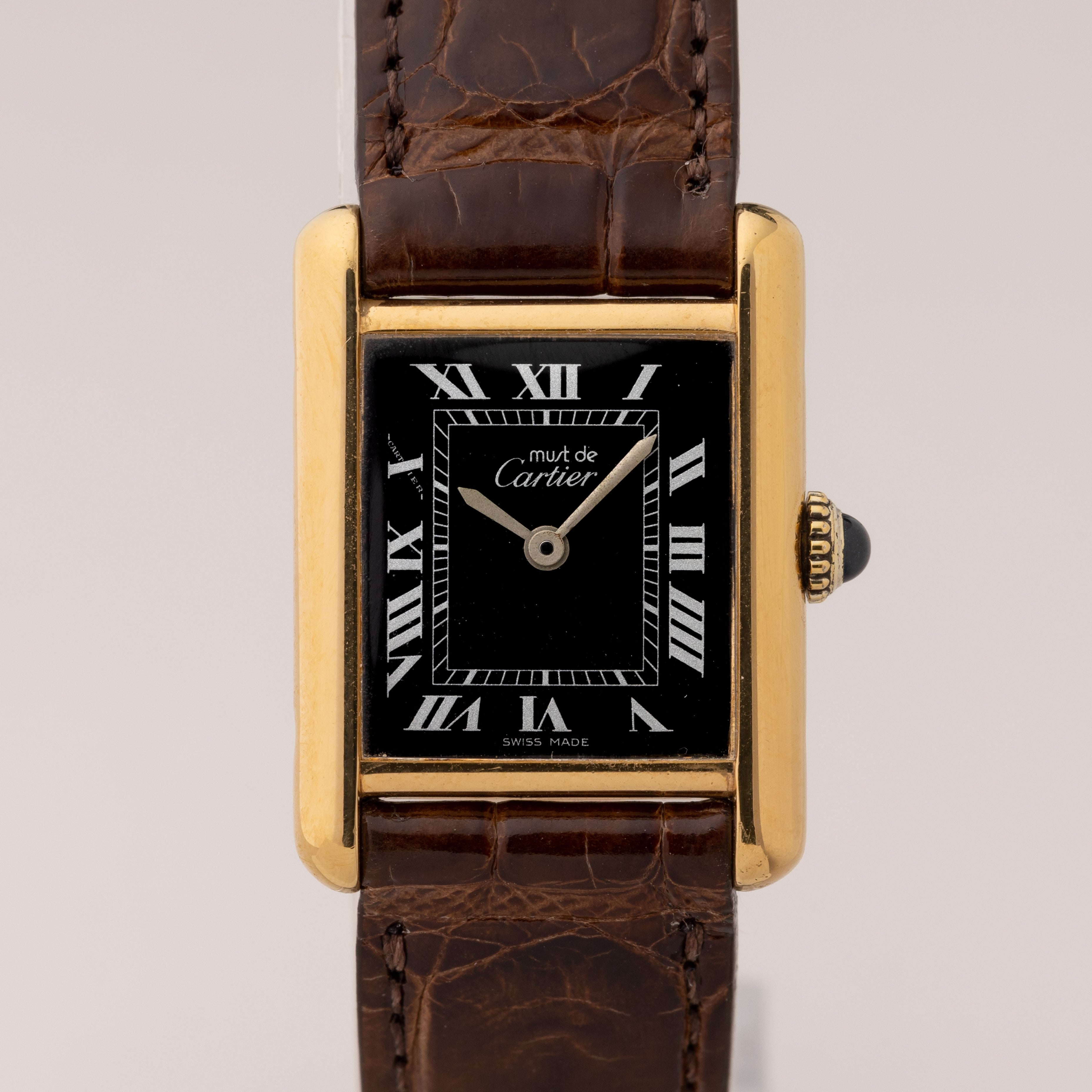 カルティエ マストタンク 1980年代製 ブラックローマンダイヤル 純正バックル付き