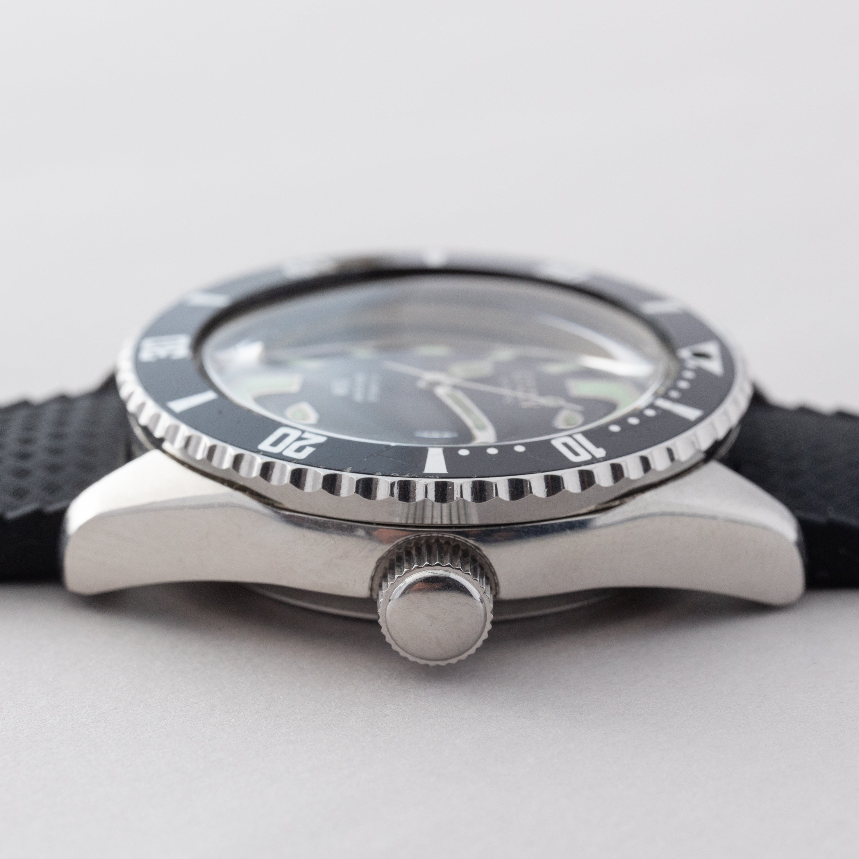 シチズン 1976年製 チャレンジダイバー 150M 赤カレンダー