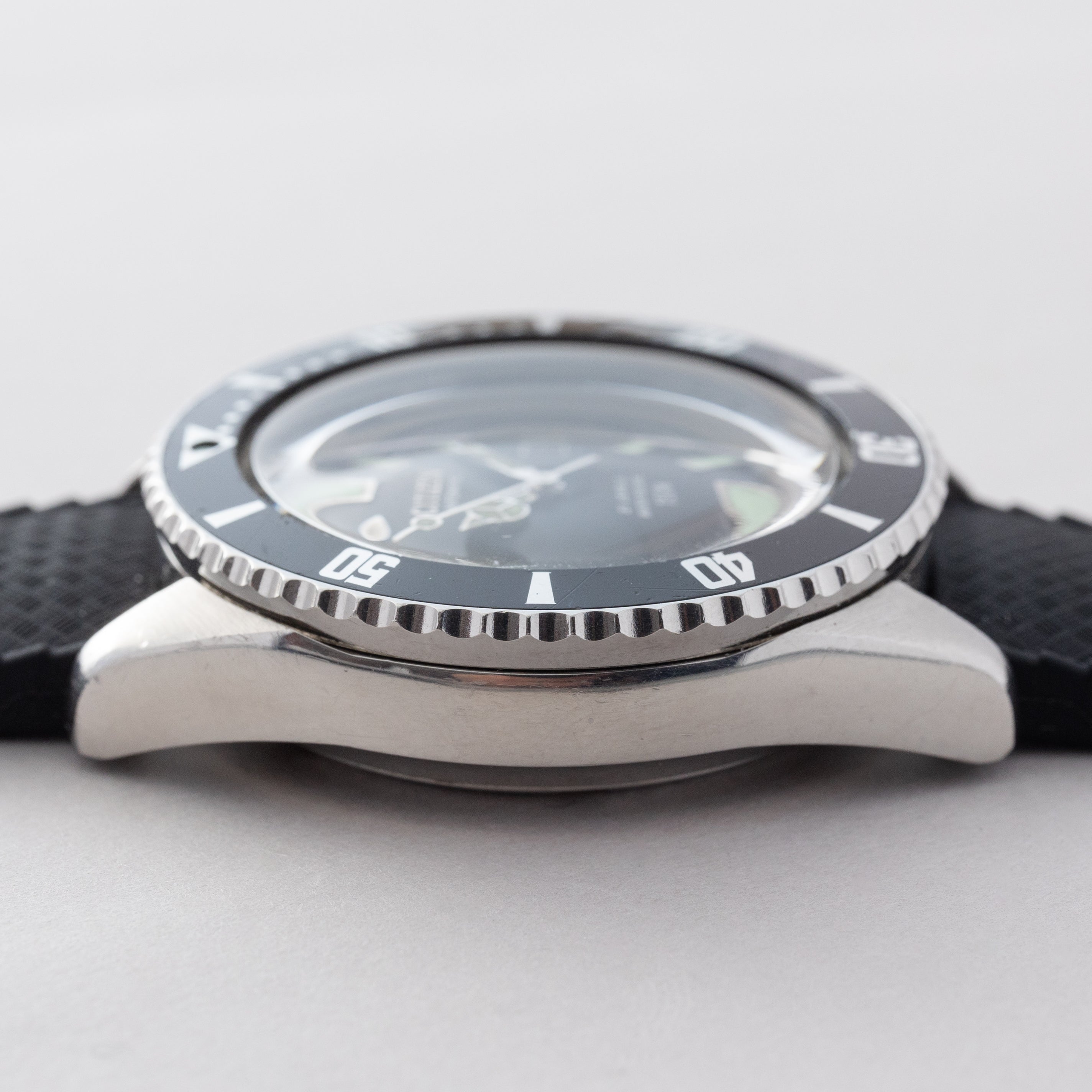 シチズン 1976年製 チャレンジダイバー 150M 赤カレンダー