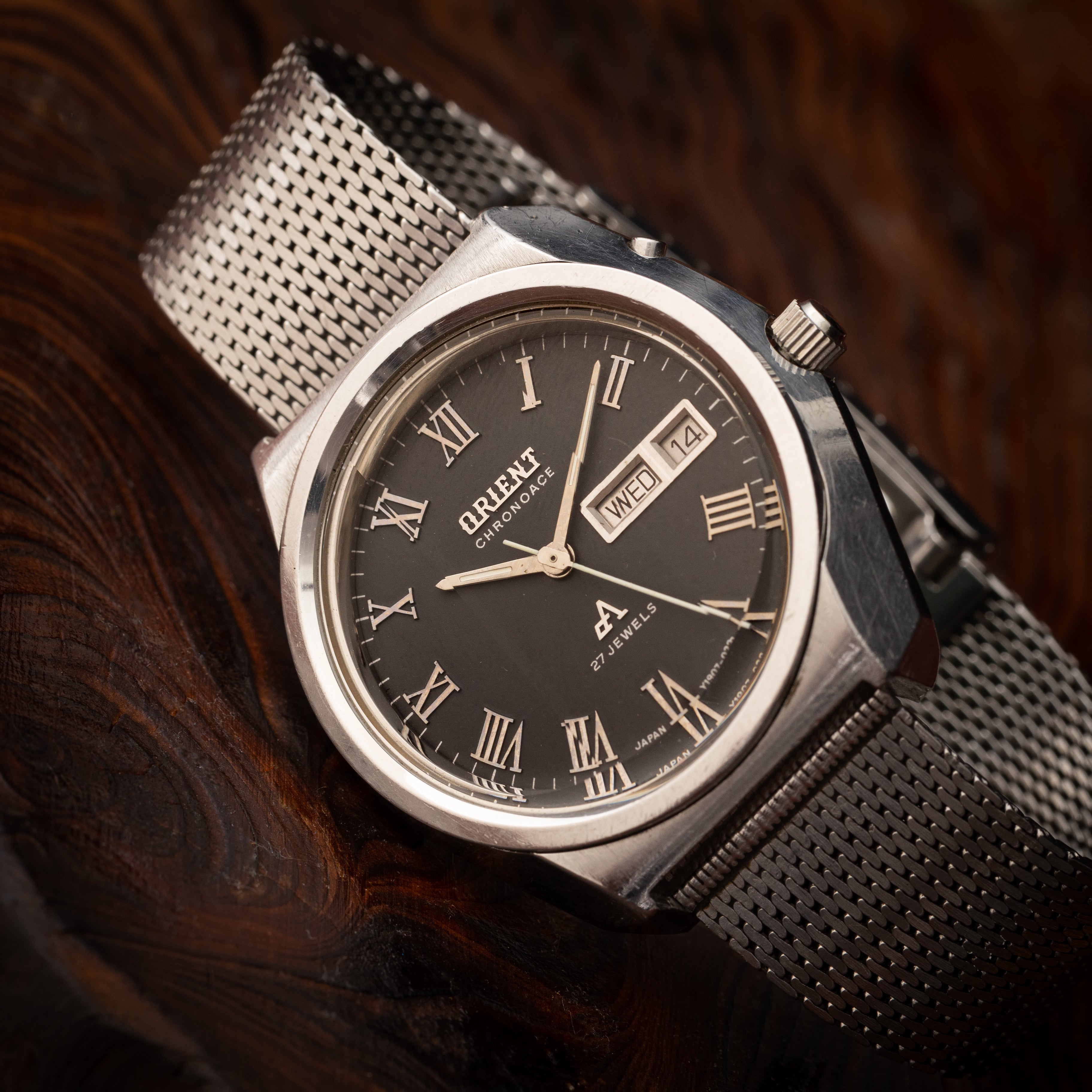 オリエント クロノエース グレーローマンダイヤル カットガラス 1970年代