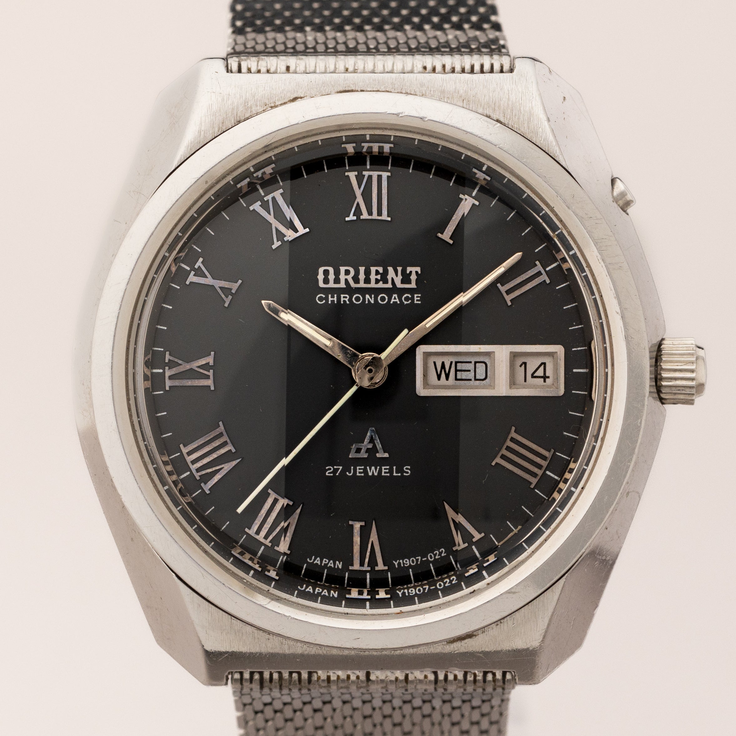 オリエント クロノエース グレーローマンダイヤル カットガラス 1970年代