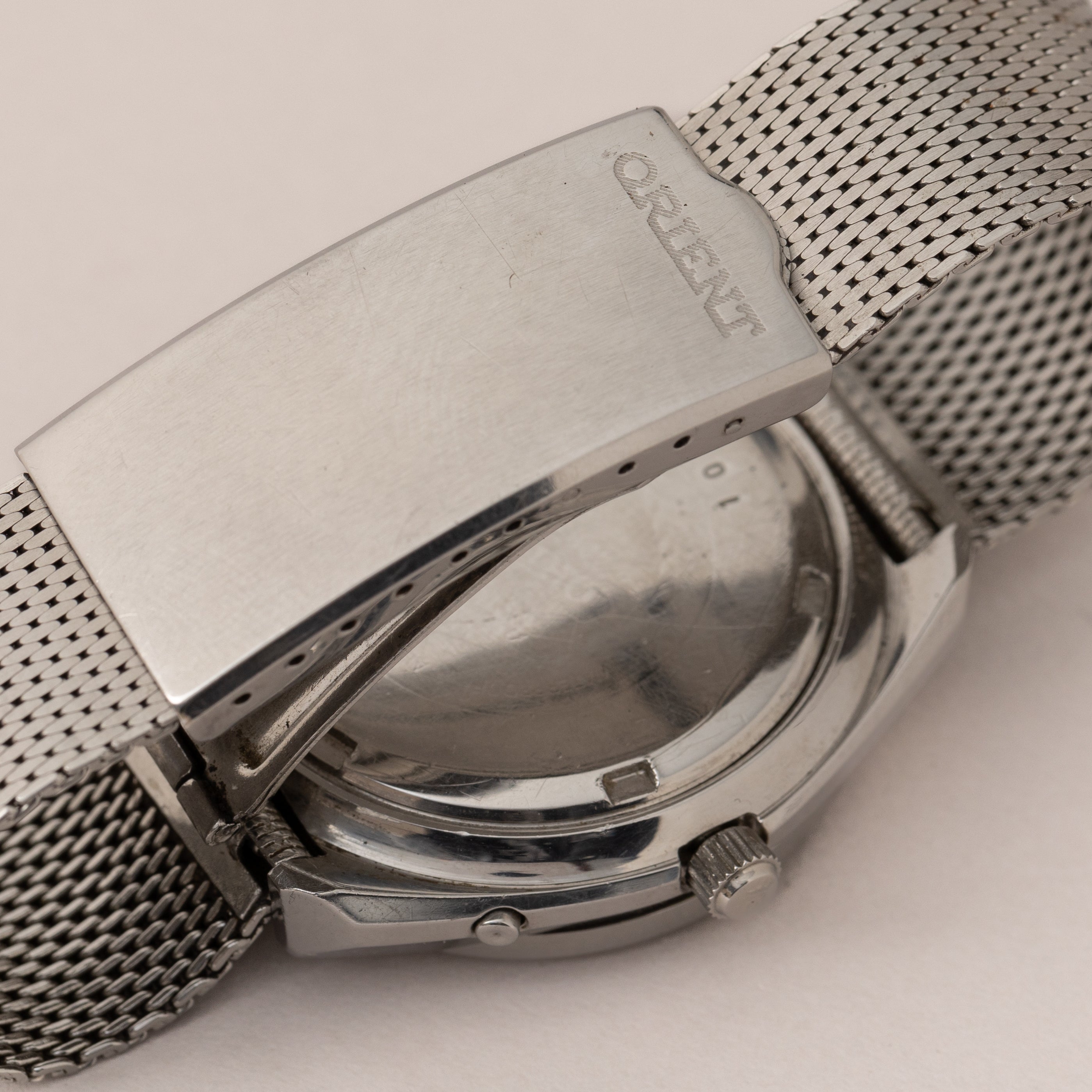 オリエント クロノエース グレーローマンダイヤル カットガラス 1970年代