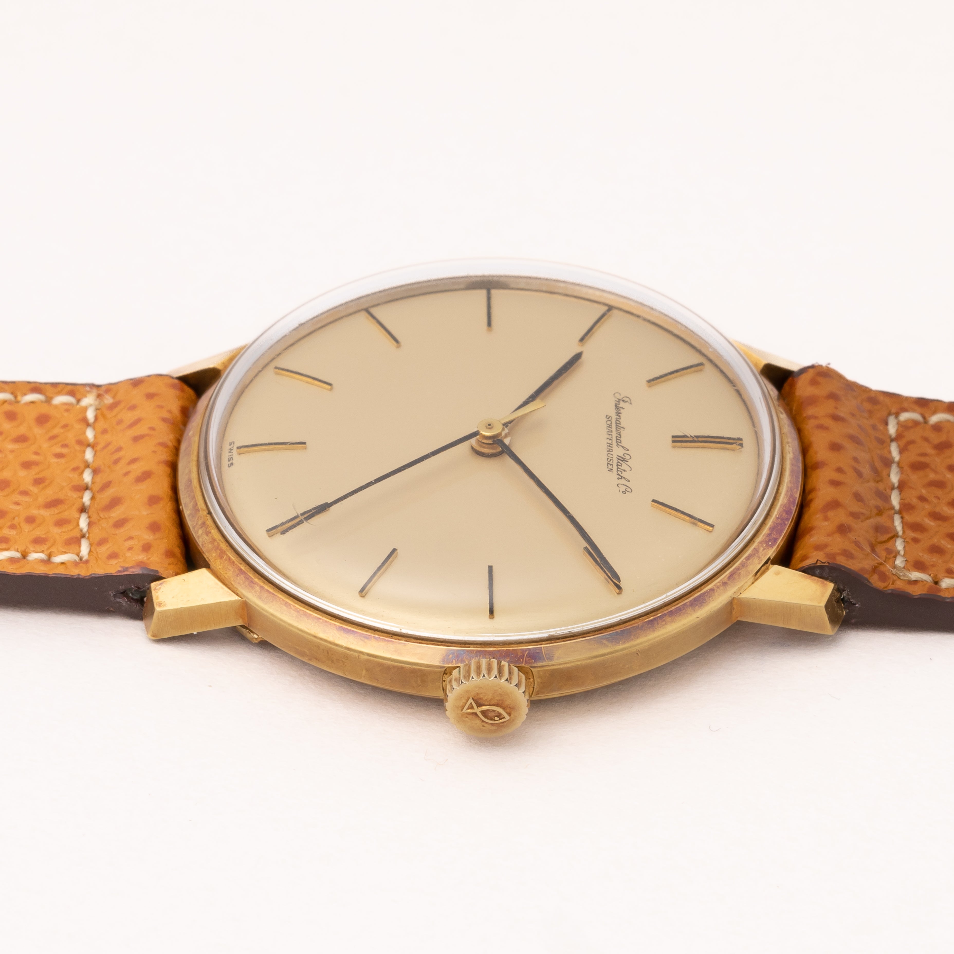 IWC ラウンドケース 18YG 手巻きCal.403 1970年製(昭和45年製)