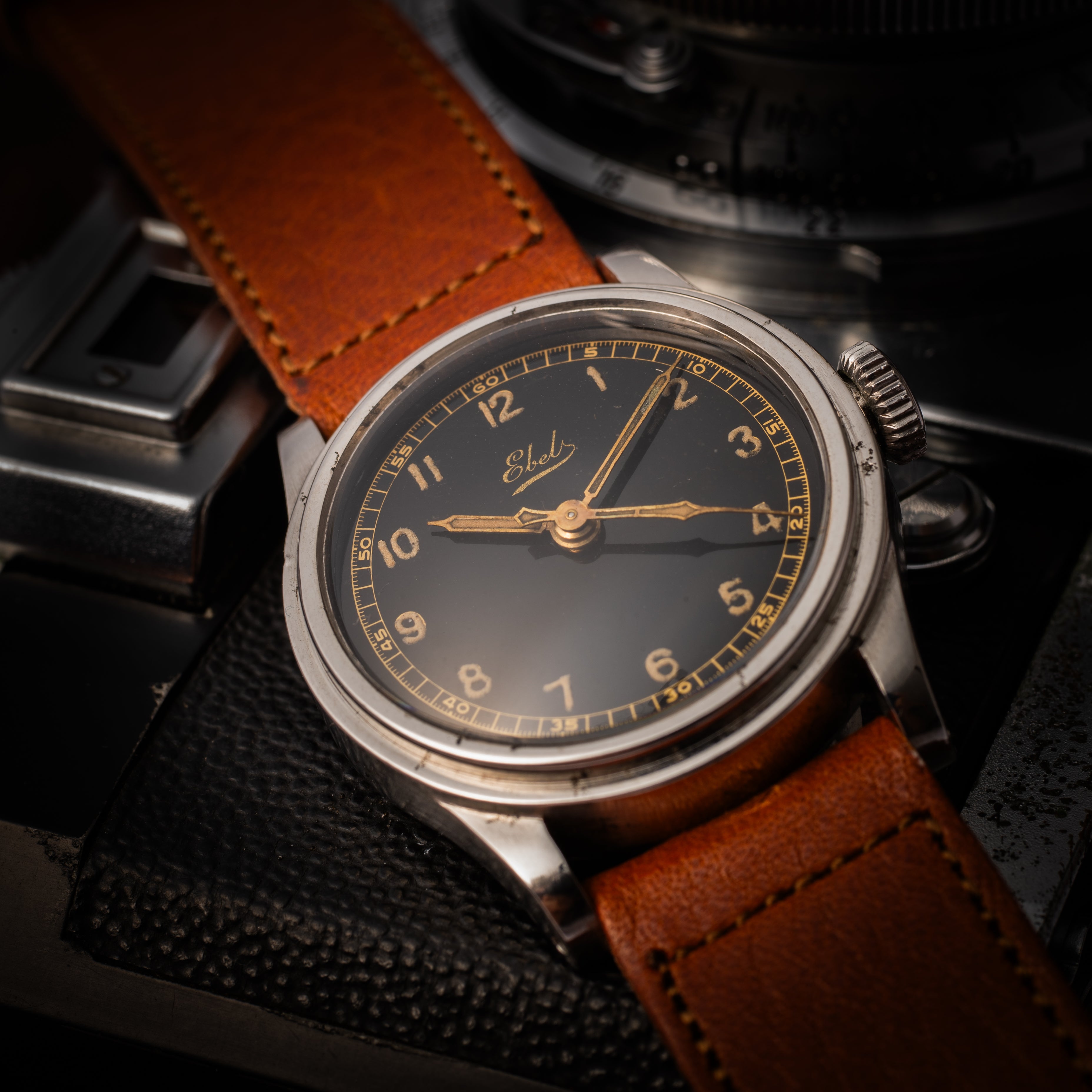 エベル 手巻き トレタケ ブラックギルトダイヤル ステップベゼル 1940年代