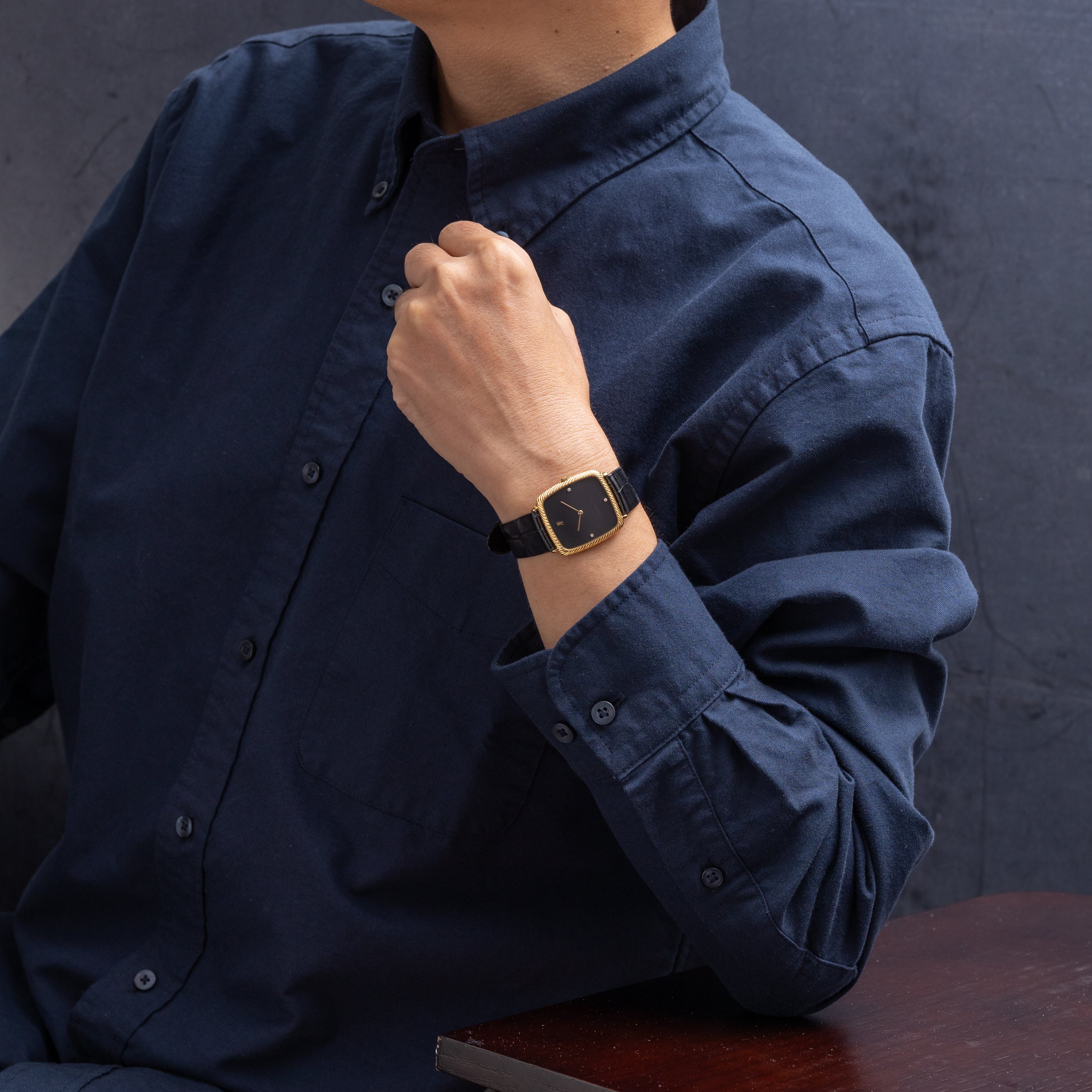 オーデマ・ピゲ ウルトラスリム ブラックダイヤル ダイヤインデックス 1970年代製 18金無垢スクエアケース Cal.2090