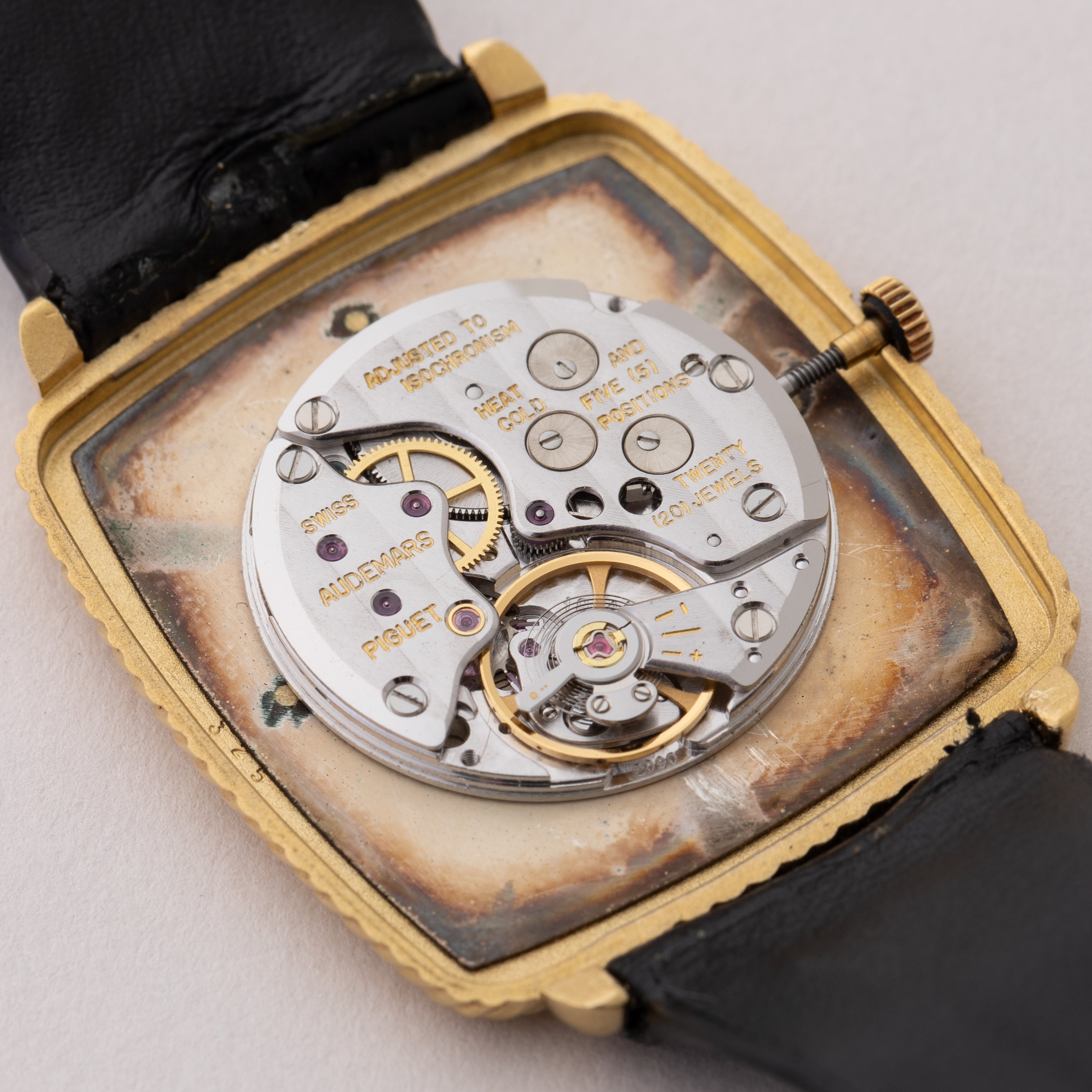 オーデマ・ピゲ ウルトラスリム ブラックダイヤル ダイヤインデックス 1970年代製 18金無垢スクエアケース Cal.2090