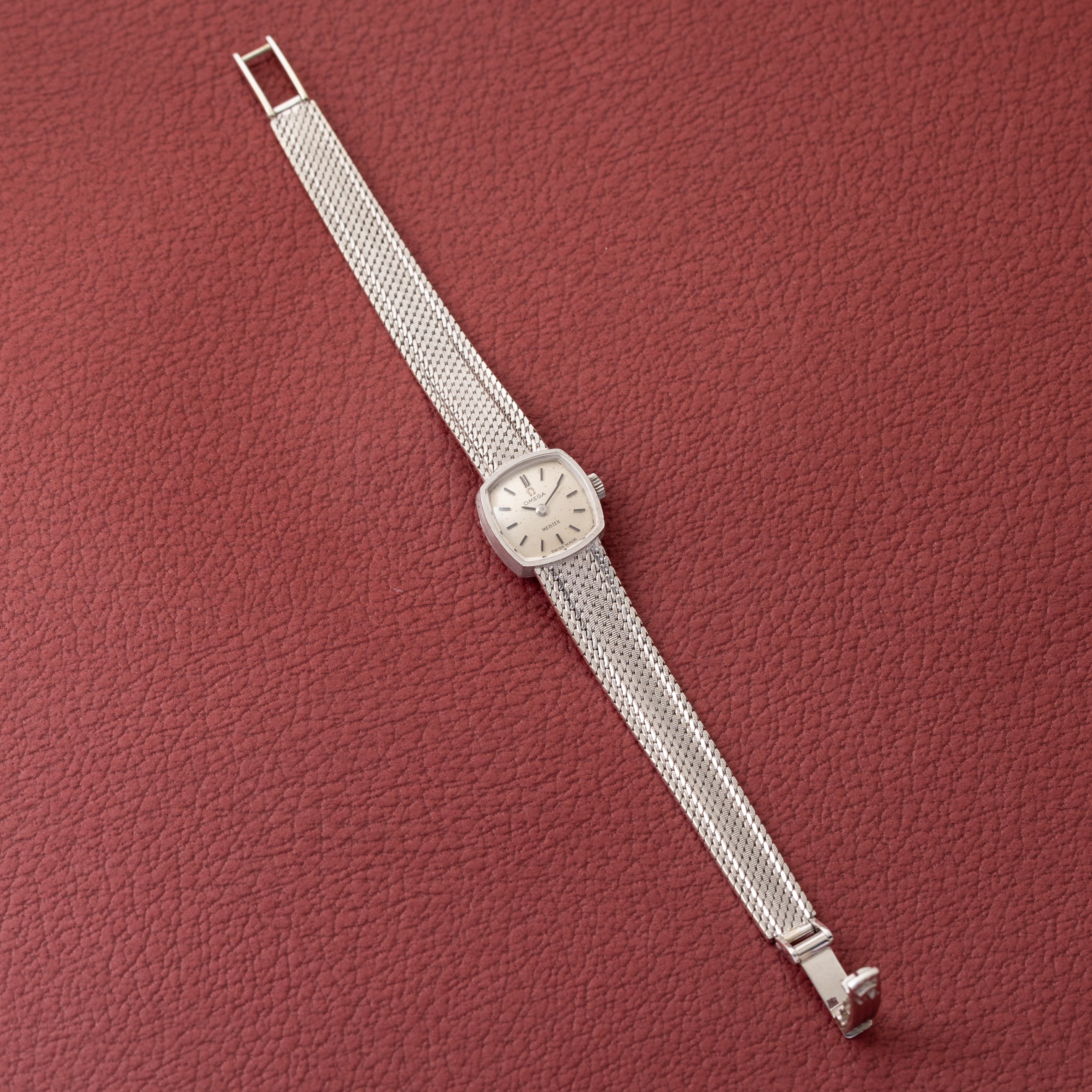 オメガ 18金無垢ホワイトゴールド レディースウォッチ 1967年製 MEISTERダブルネーム 箱付き