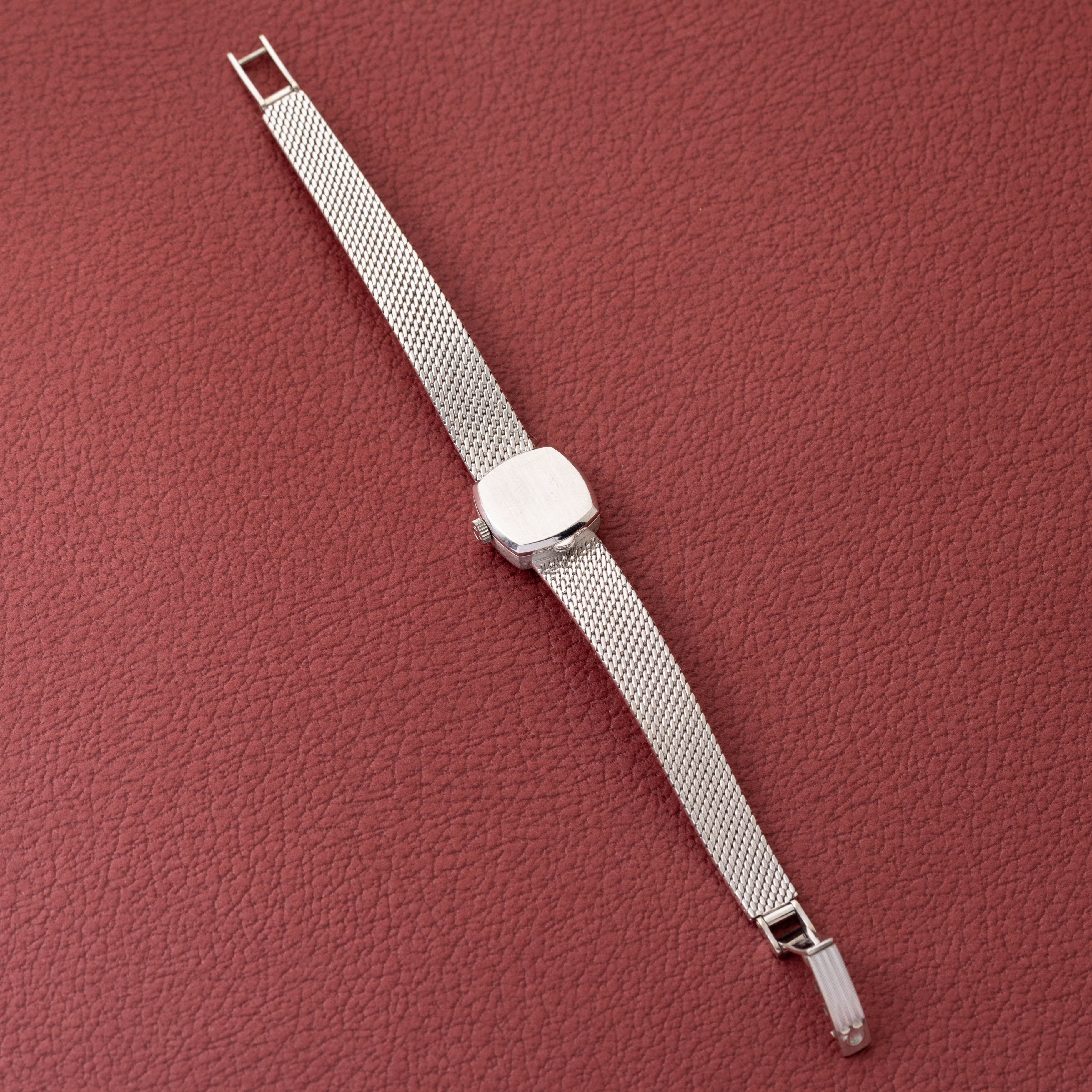 オメガ 18金無垢ホワイトゴールド レディースウォッチ 1967年製 MEISTERダブルネーム 箱付き