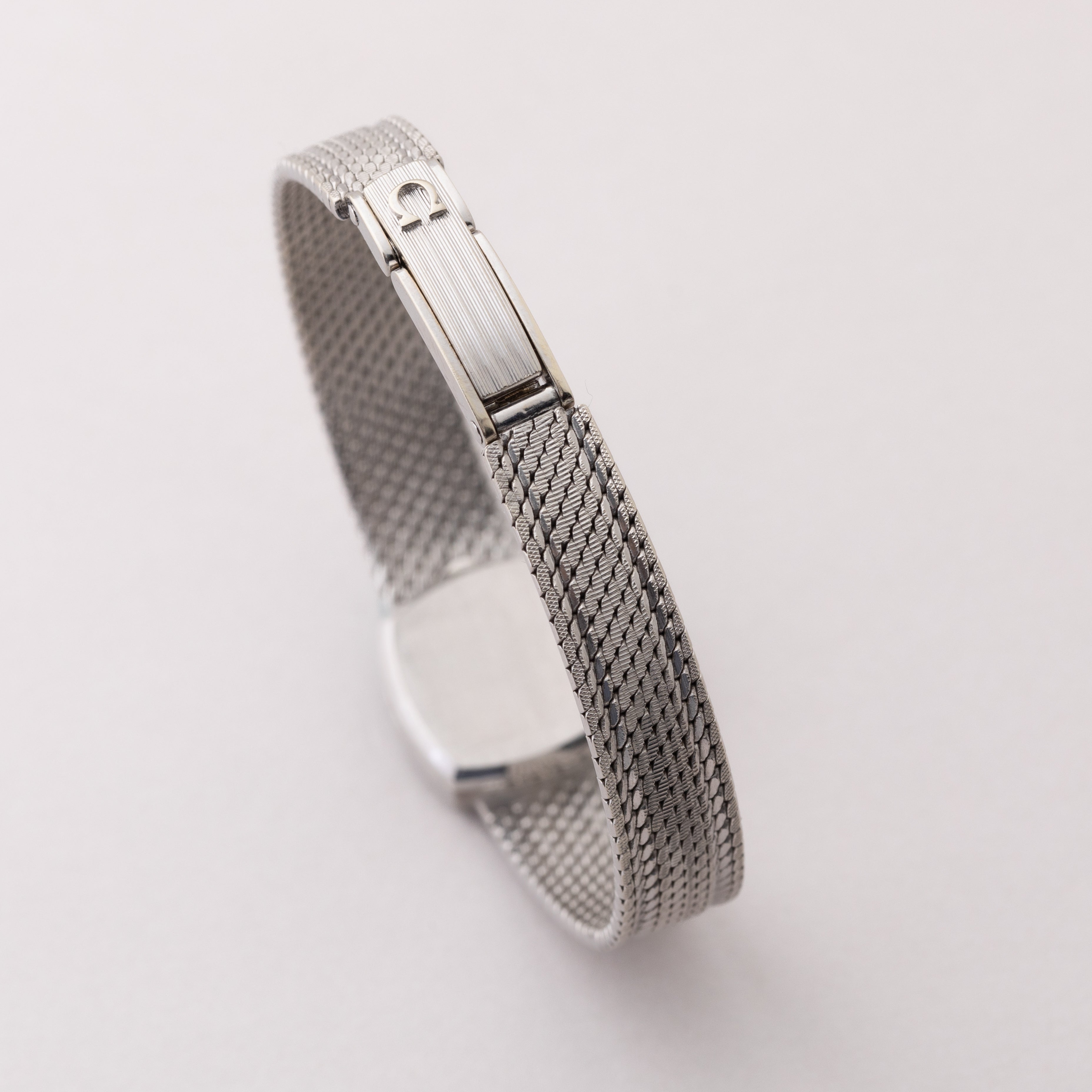 オメガ 18金無垢ホワイトゴールド レディースウォッチ 1967年製 MEISTERダブルネーム 箱付き