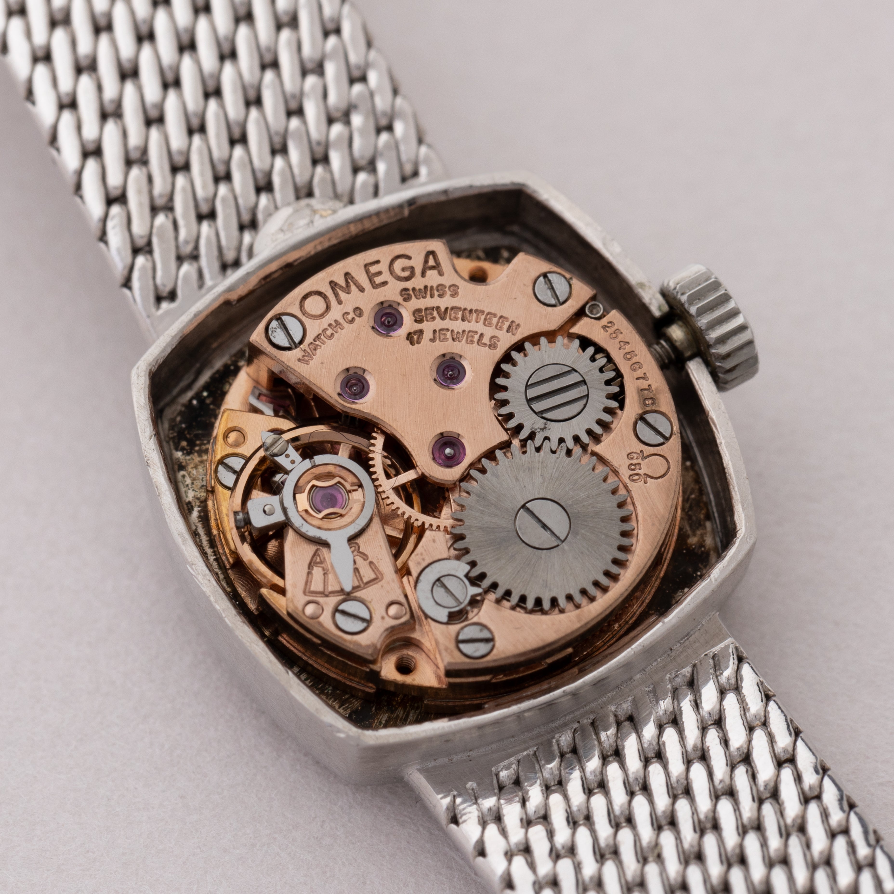 オメガ 18金無垢ホワイトゴールド レディースウォッチ 1967年製 MEISTERダブルネーム 箱付き