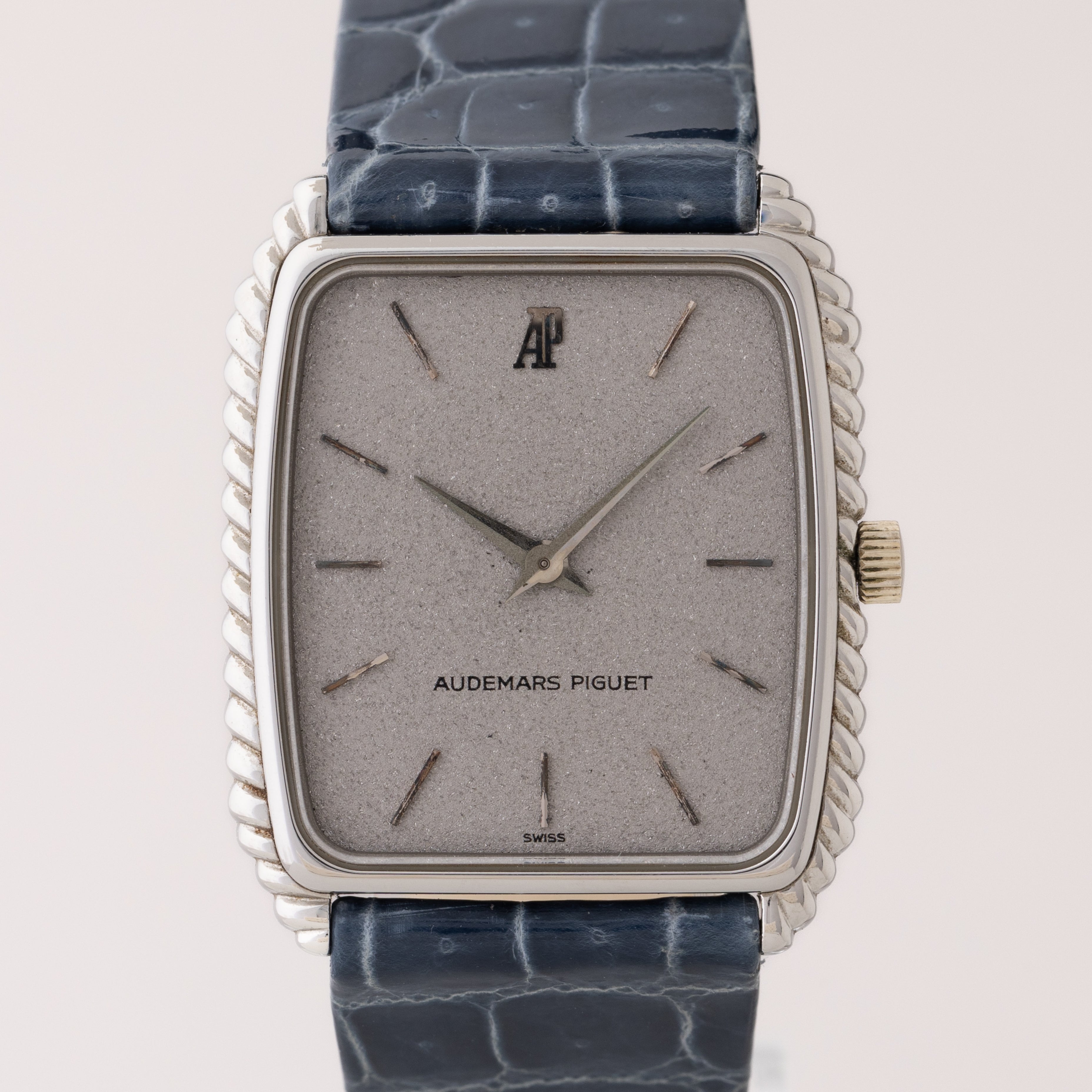 オーデマ・ピゲ トノー ウルトラシン 1970年代製 手巻き