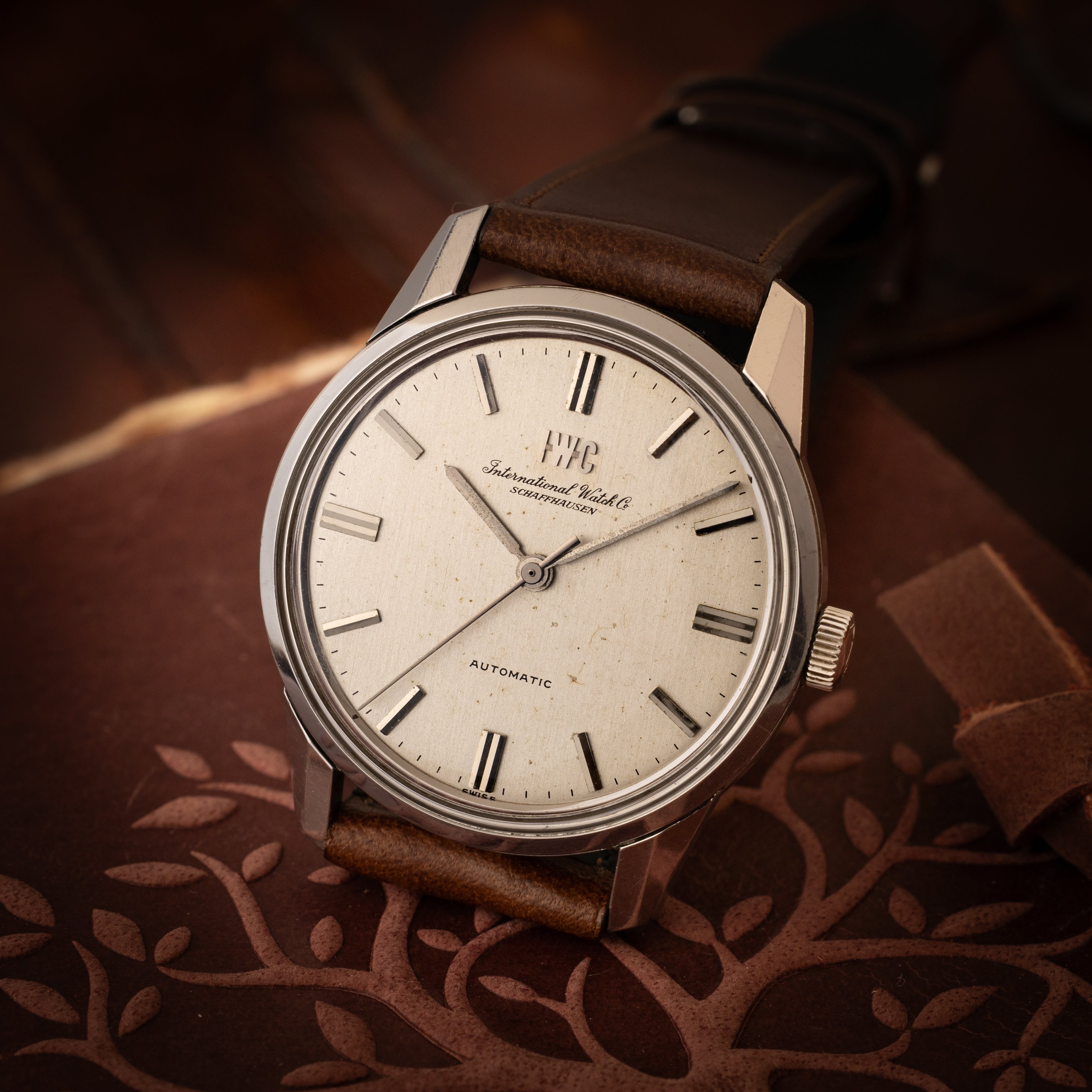 IWC ラウンド オートマチック 1972~75年製 Cal.854B