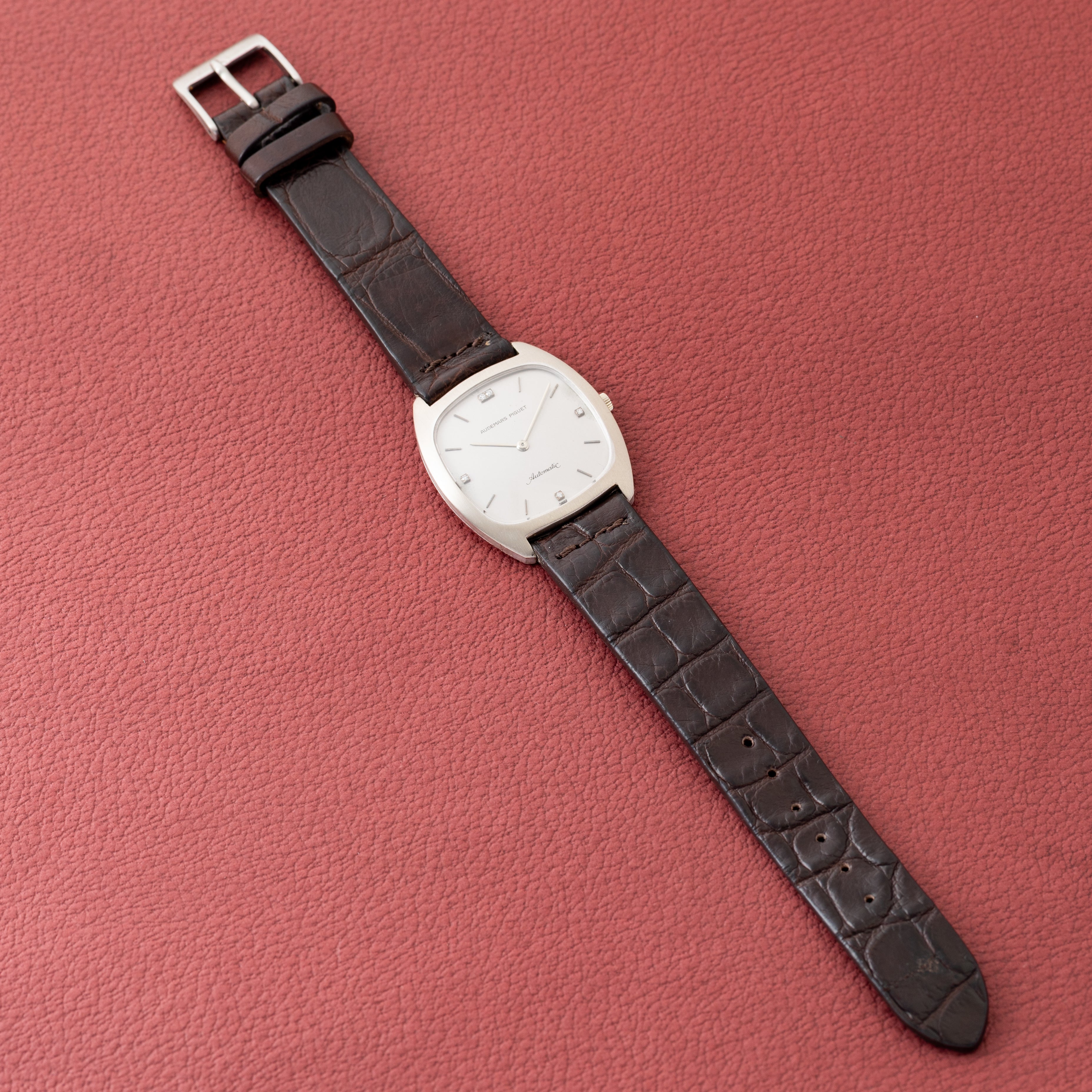 オーデマ・ピゲ Cライン18金無垢ホワイトゴールドケース5Pダイヤ 自動巻き スリム2針 1970年代製