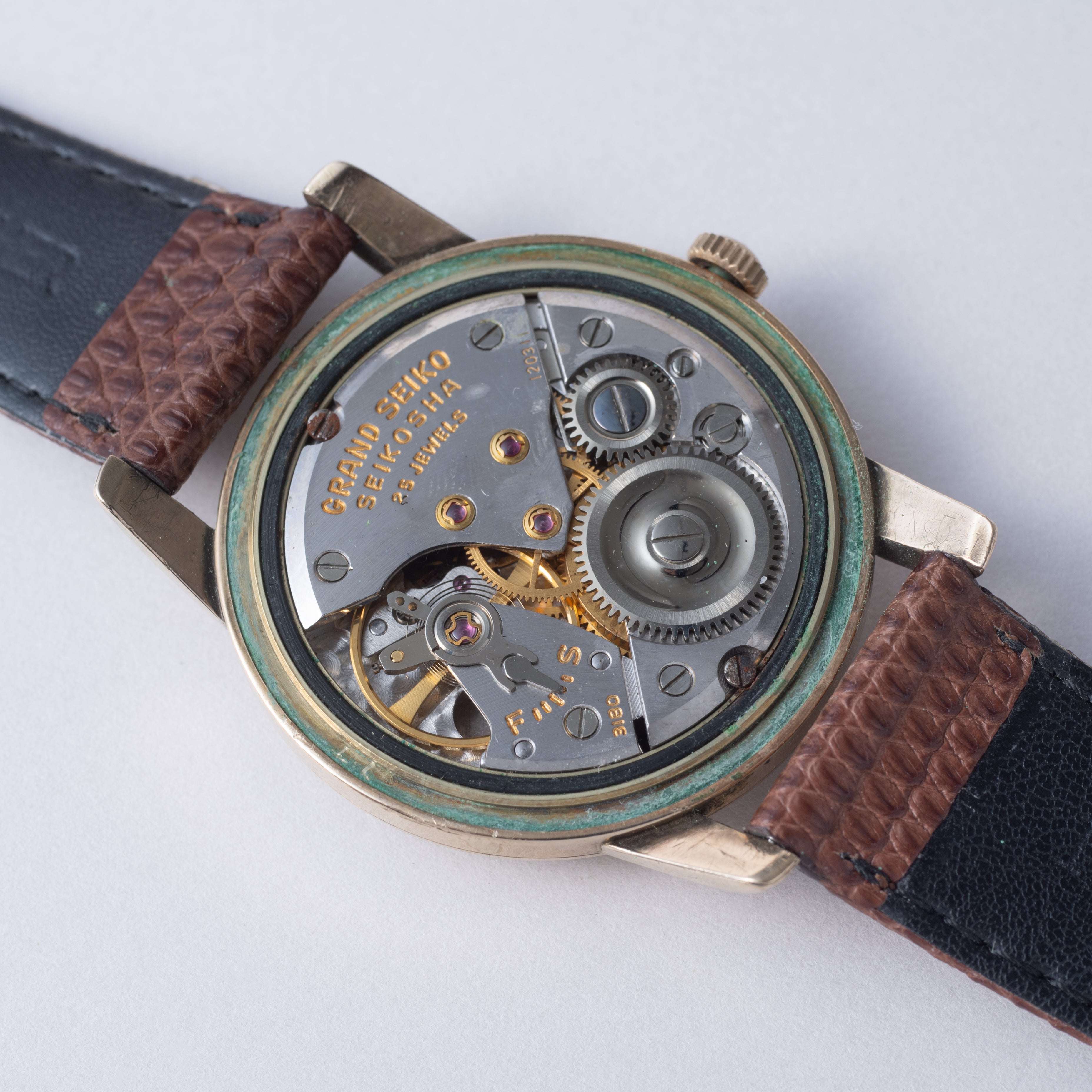 グランドセイコー ファーストモデル 1961年製 彫り文字盤