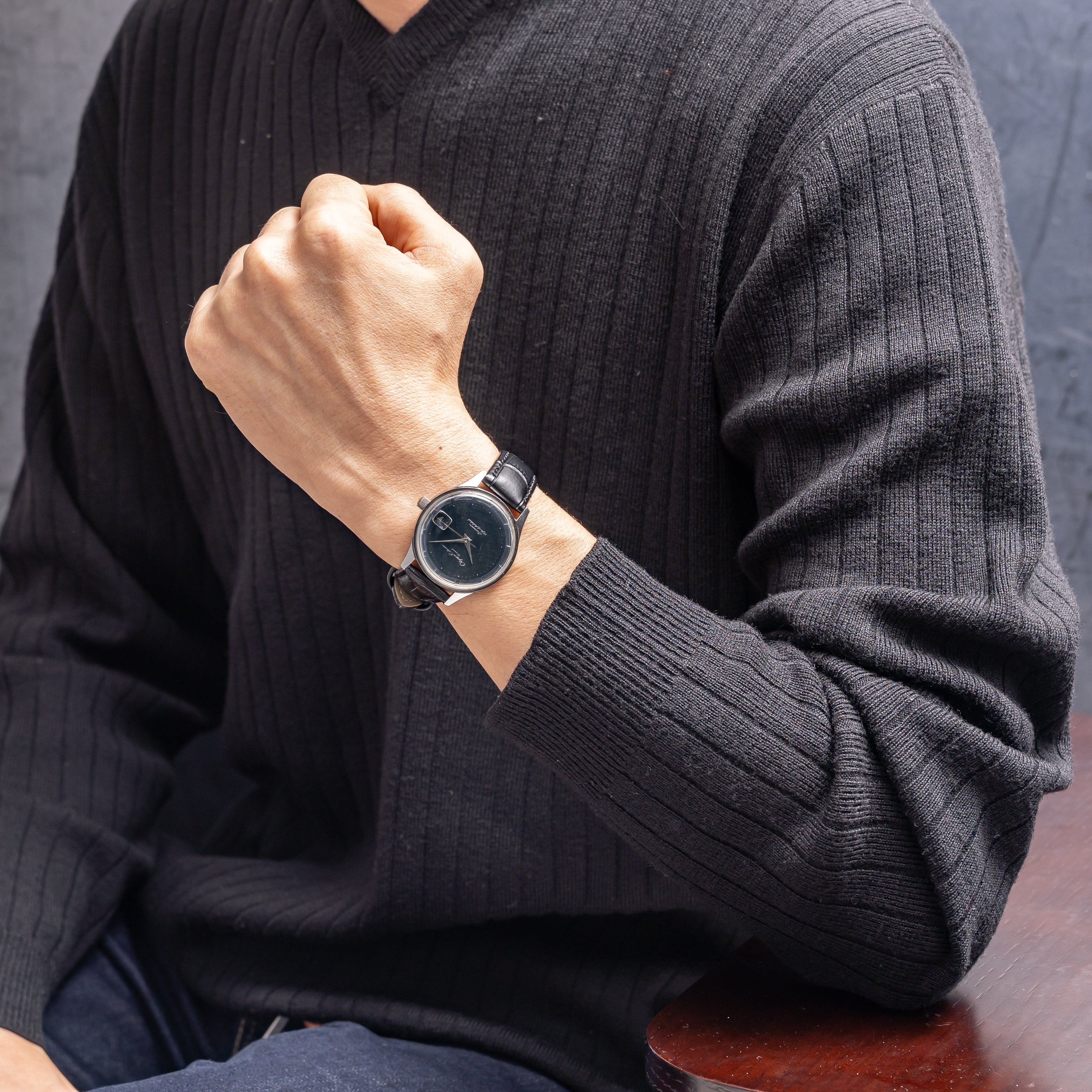 オリエント オリンピアカレンダー ブラックダイヤル 1960年代製