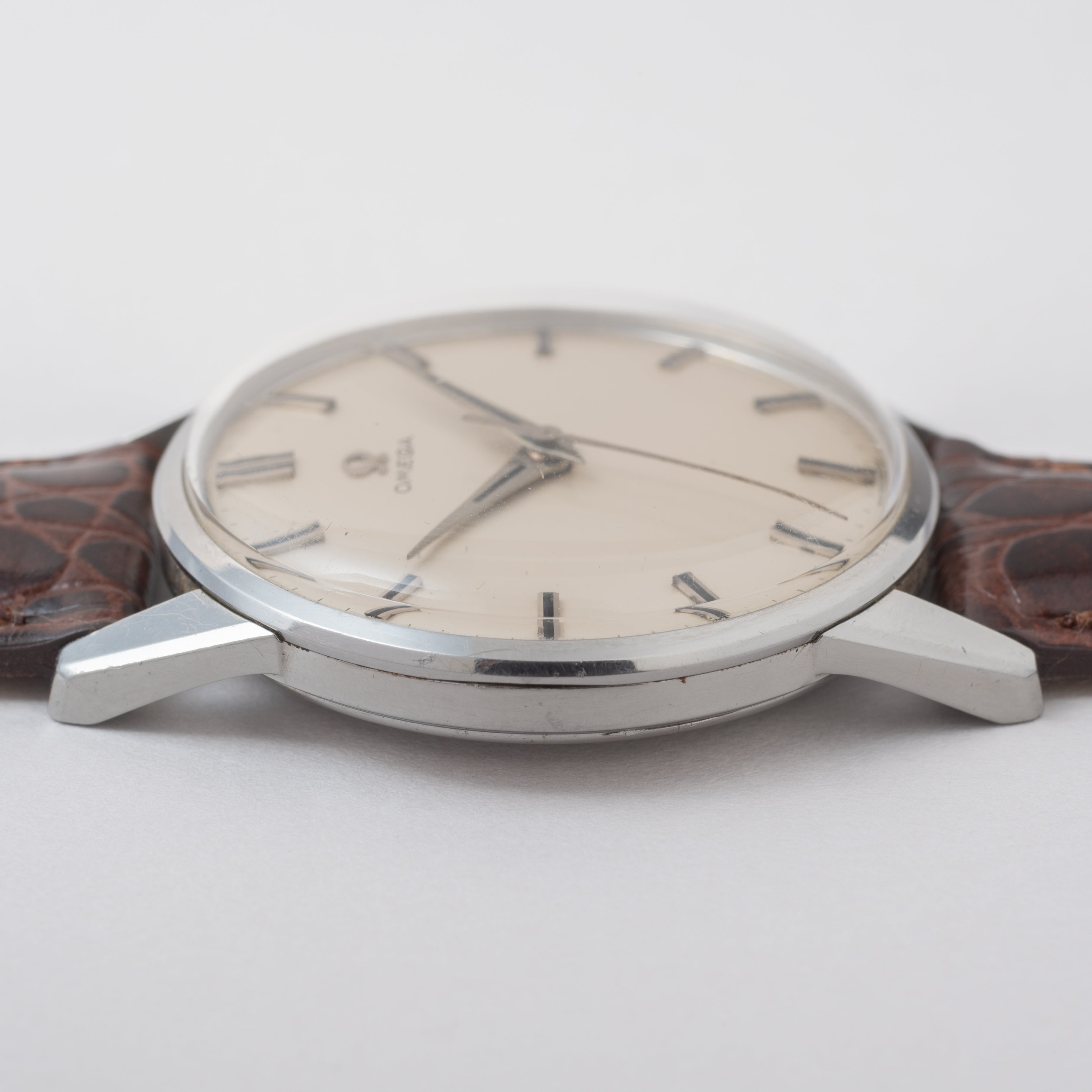 オメガ 30mmキャリバー Cal.285 アイボリーダイヤル 1960年製(昭和35年製)