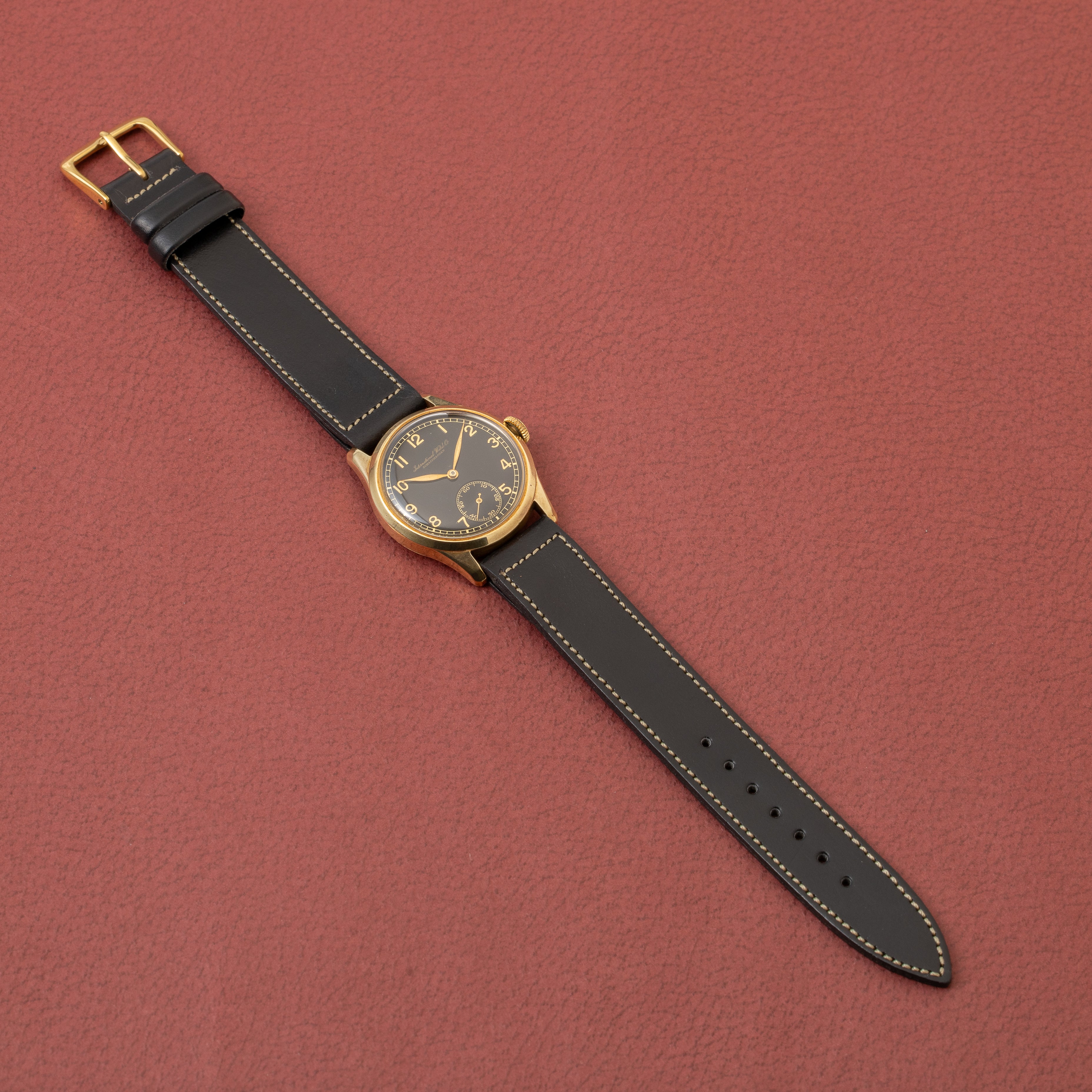 IWC オリジナルブラックダイヤル Cal.83 1937年製 14金無垢ケース 手巻 オールドインター