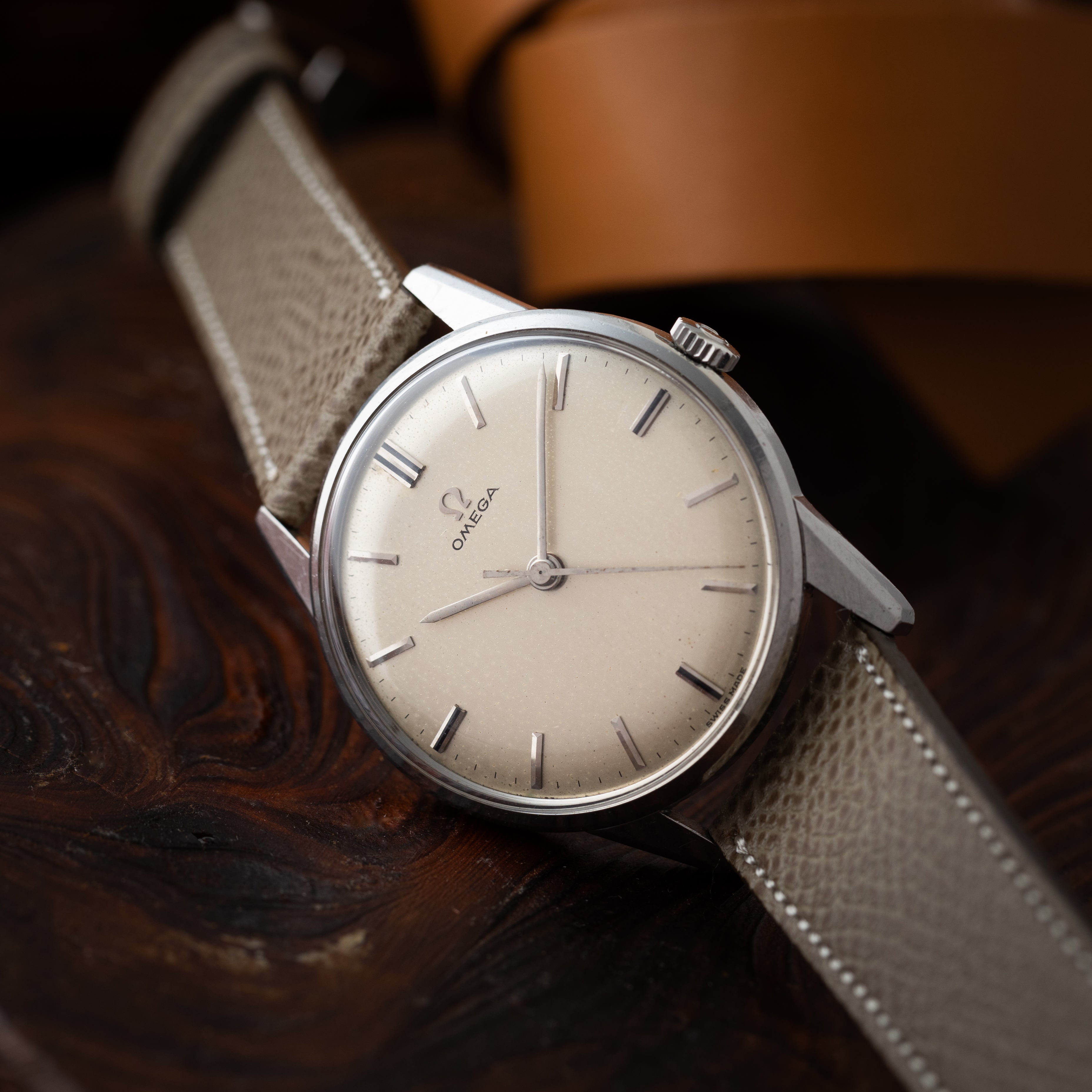 オメガ 30mmキャリバー Cal.285 シルバーダイヤル 1961年製 手巻き