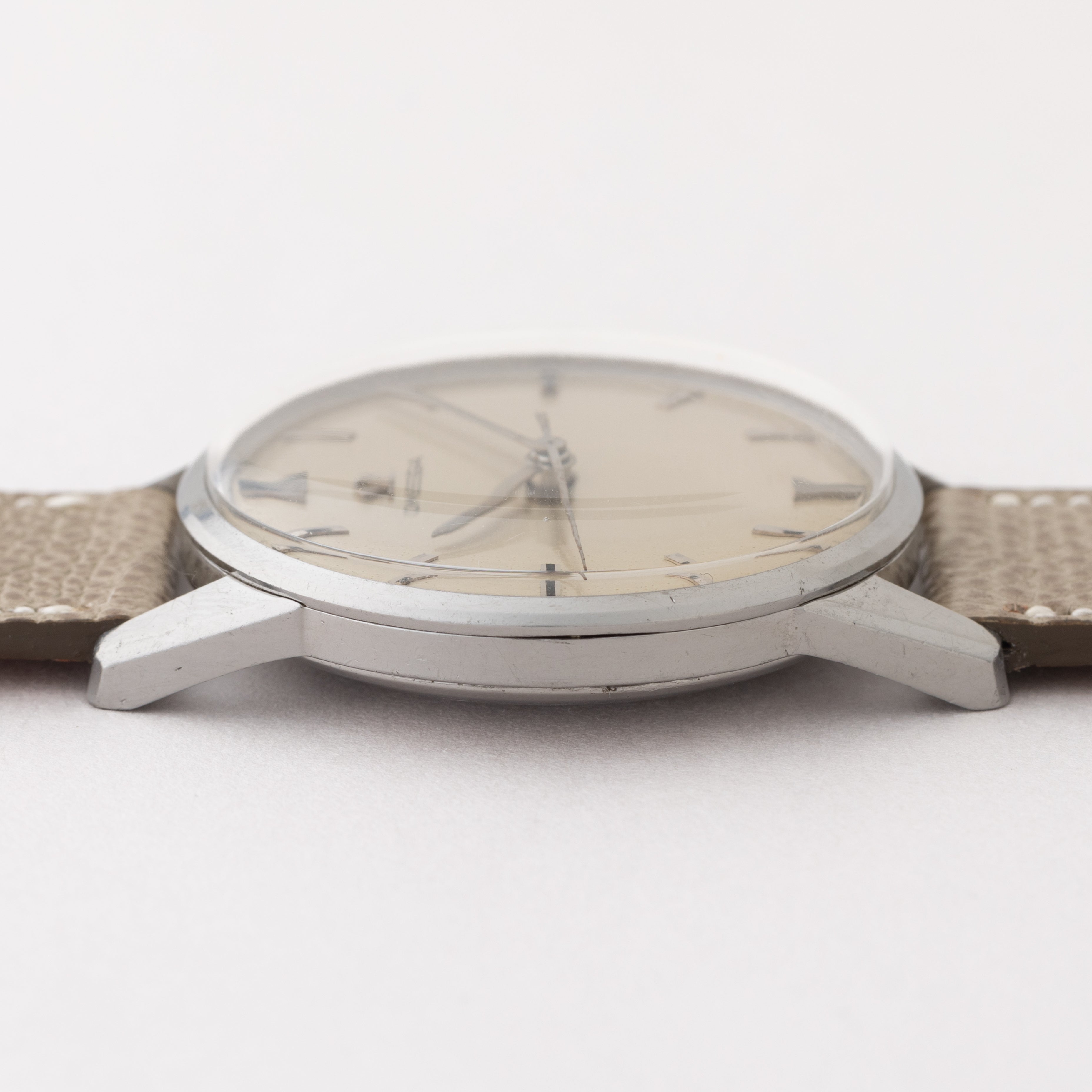 オメガ 30mmキャリバー Cal.285 シルバーダイヤル 1961年製 手巻き